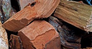 Smoking wood guide