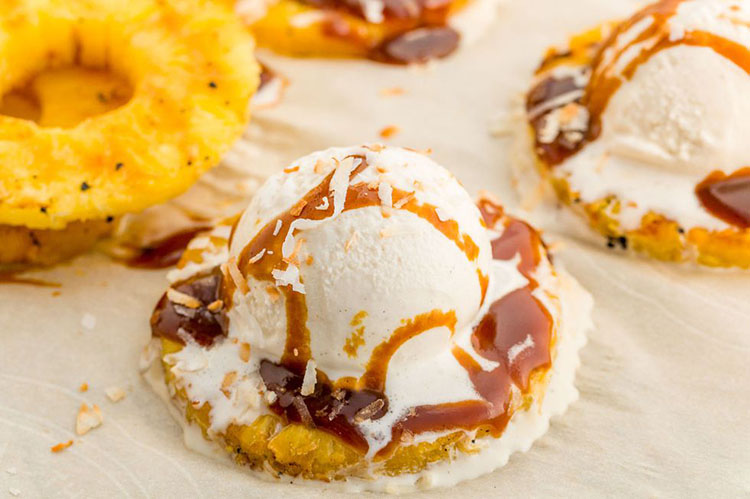 grilled pineapple sundaes