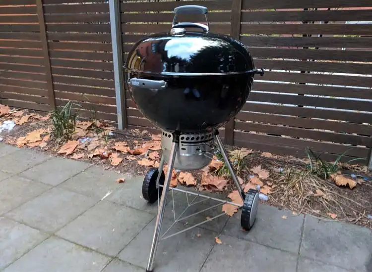 Weber Original Kettle Premium 22 Charcoal Grill