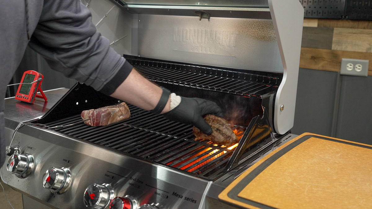 Broil zone on the Monument Mesa gas grill