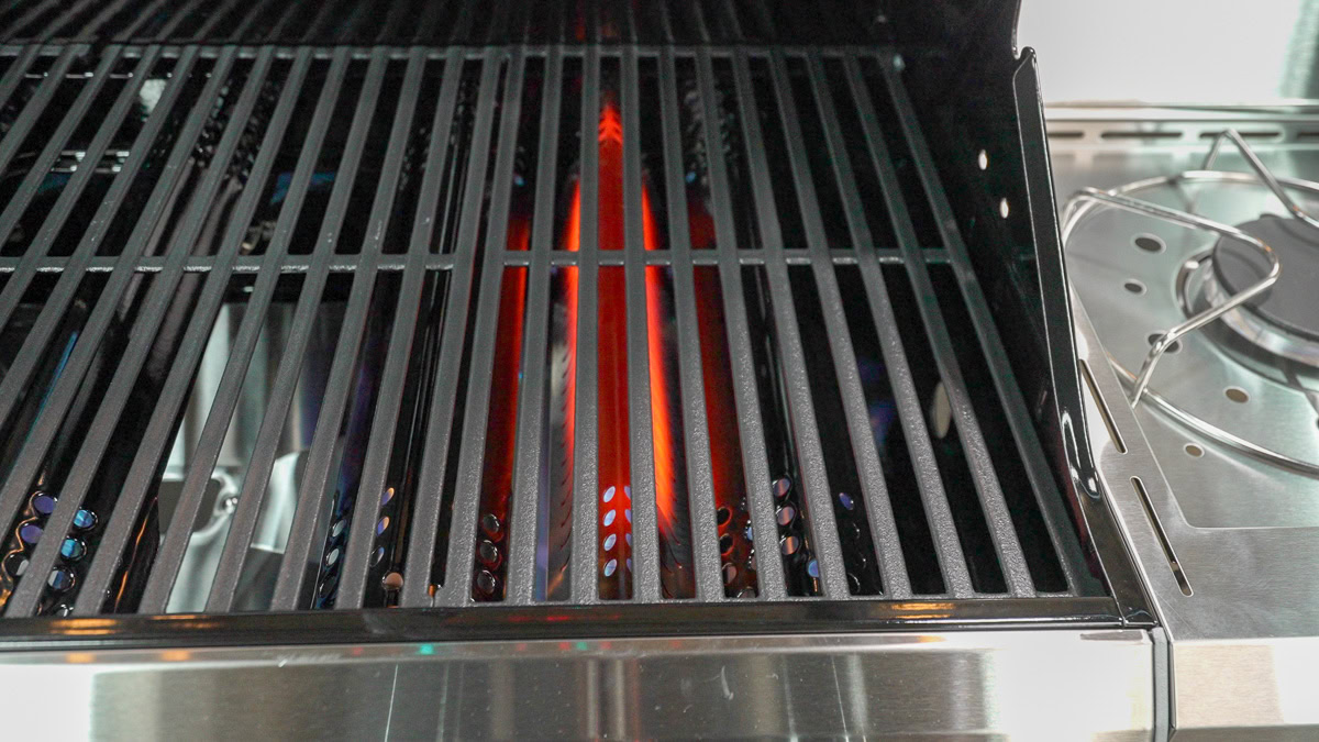 broil zone on the Monument mesa 415bz gas grill