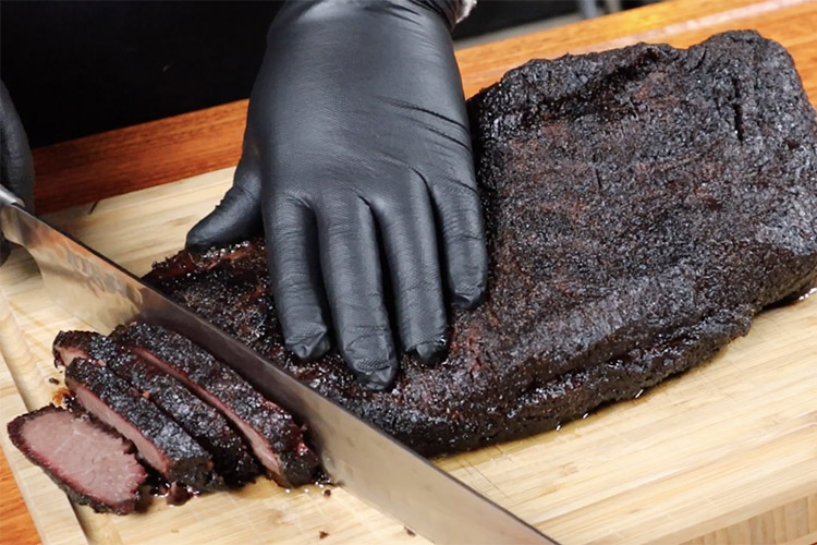 slicing the flat part of the brisket