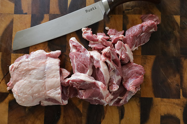 sliced lamb shoulder