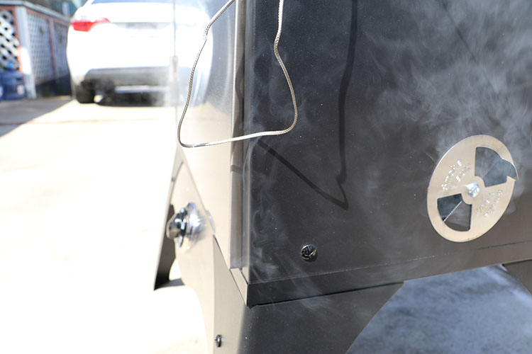 smoke leaking through the Camp Chef Smoke Vault door