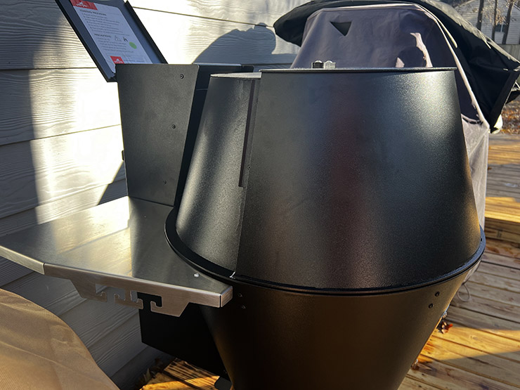 Grilla Grills Alpha Connect pellet grill side tray