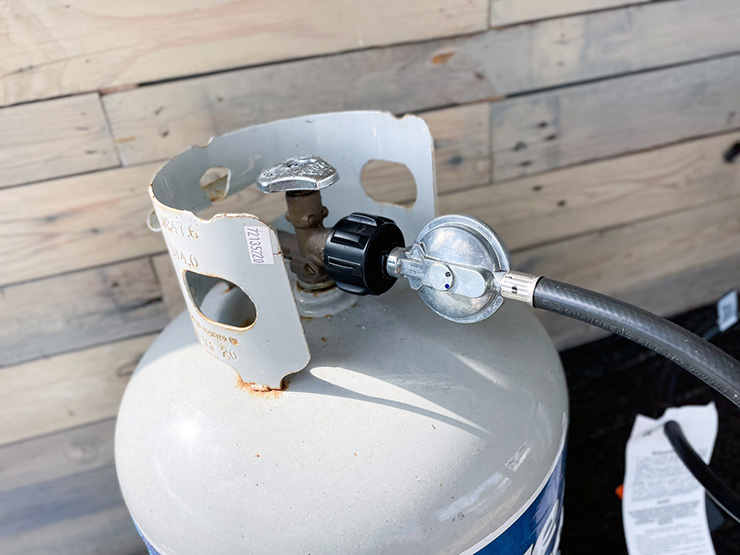Propane gas attachment on the Solo Stove Pi pizza oven