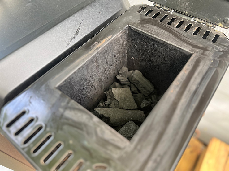 Masterbuilt gravity-fed charcoal hopper