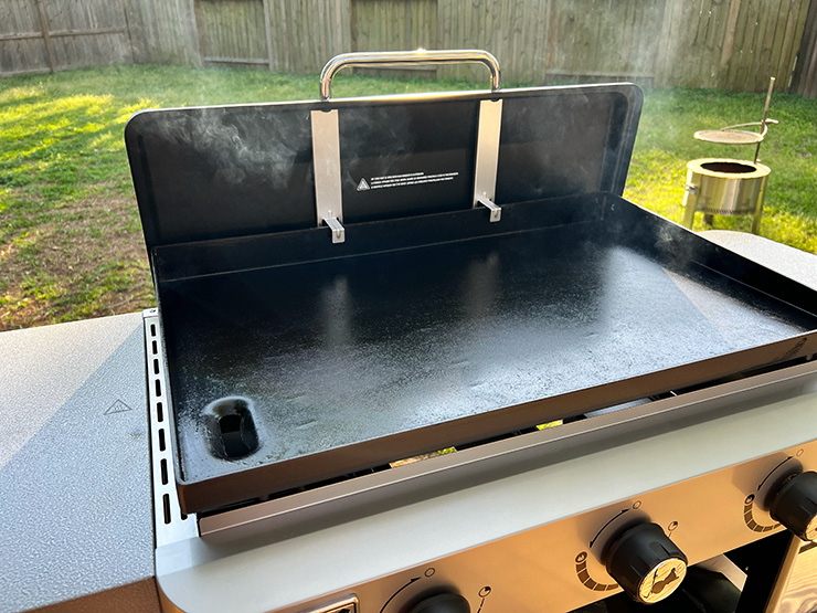 a seasoned cooking surface of the Weber Griddle