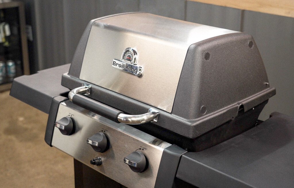 broil king gem 310 gas grill review