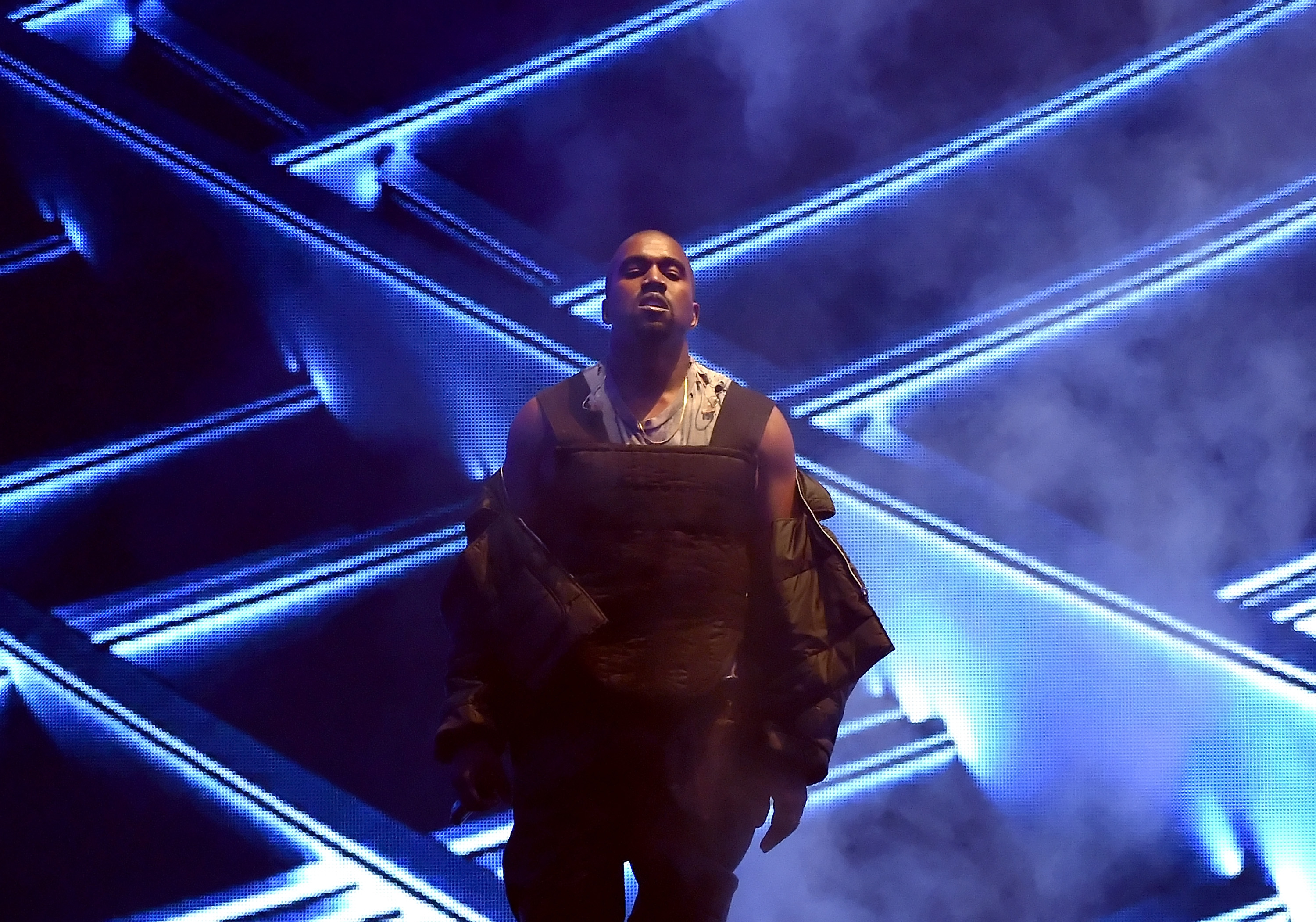 This is what Kanye would have looked like had we saw that performance.