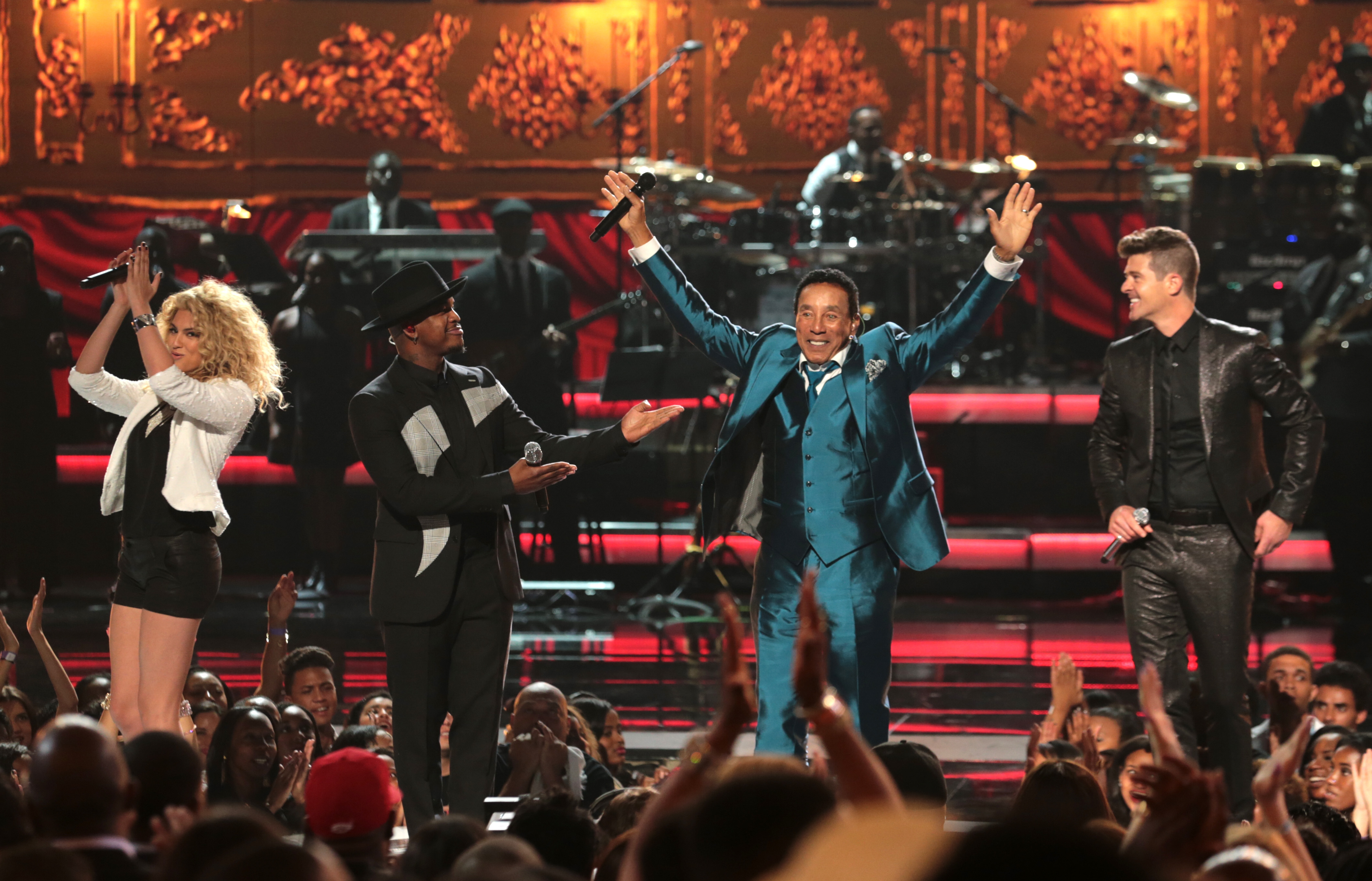 Ne-Yo, Smokey Robinson & Robin Thicke