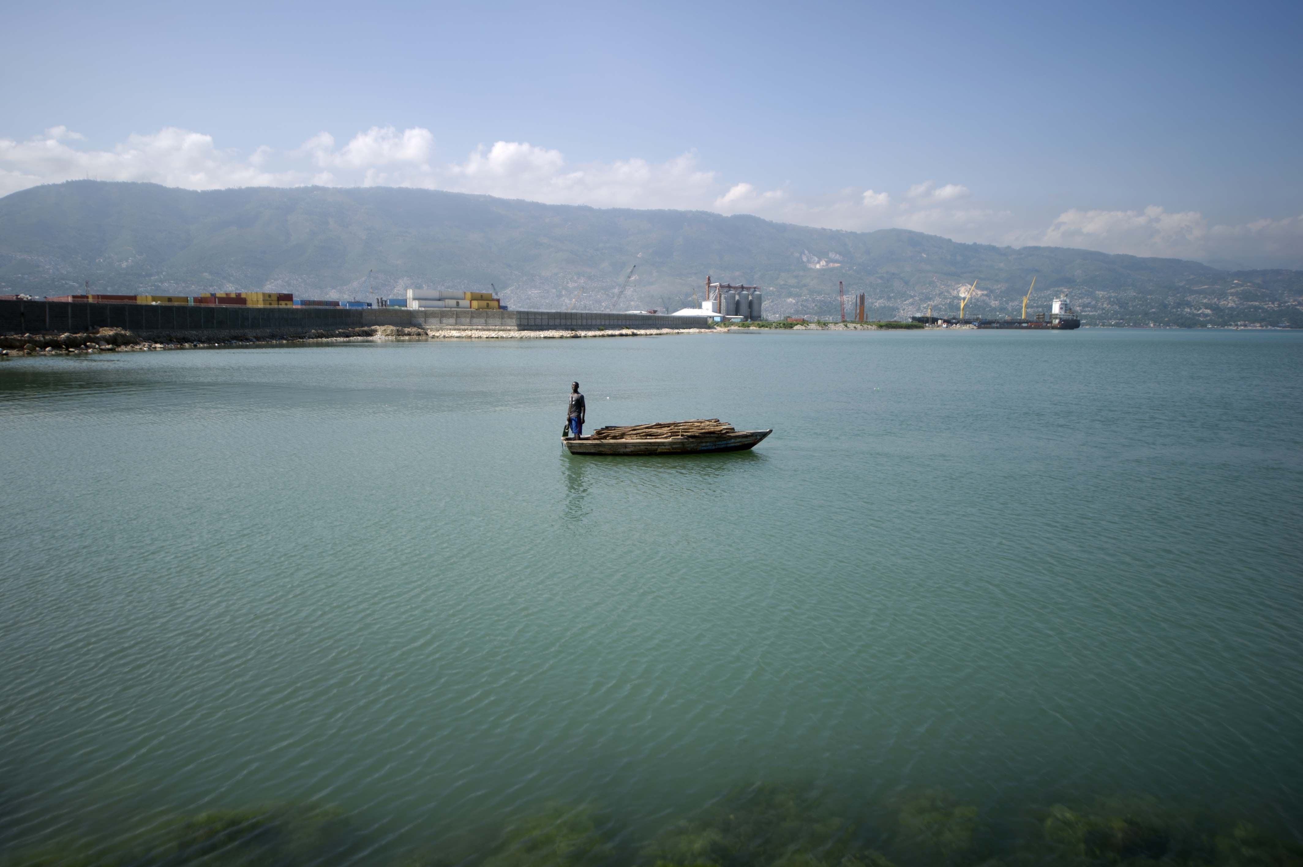 HAITI-ECONOMY-WHARF-WORKERS