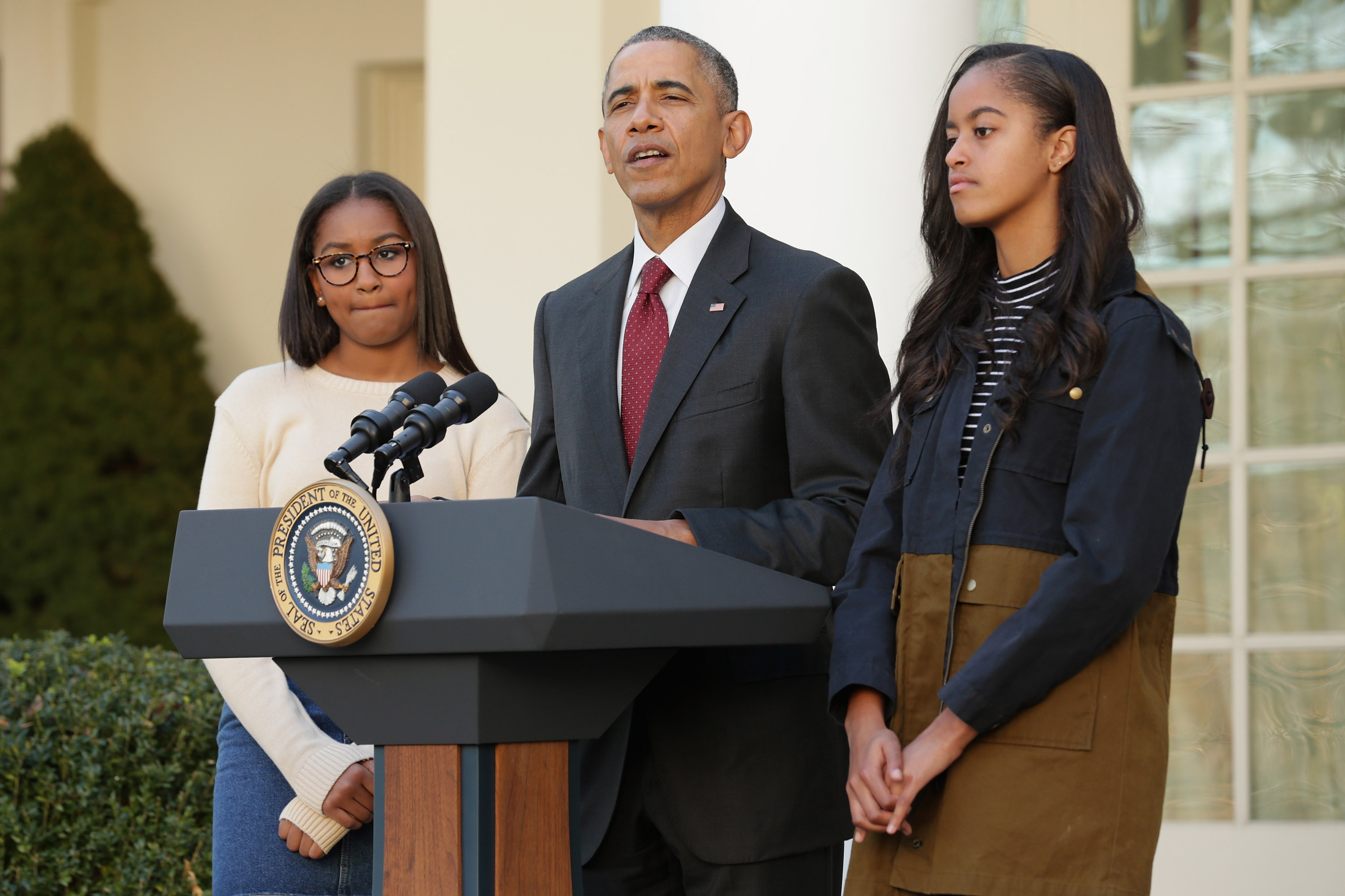 Sasha, Obama & Malia