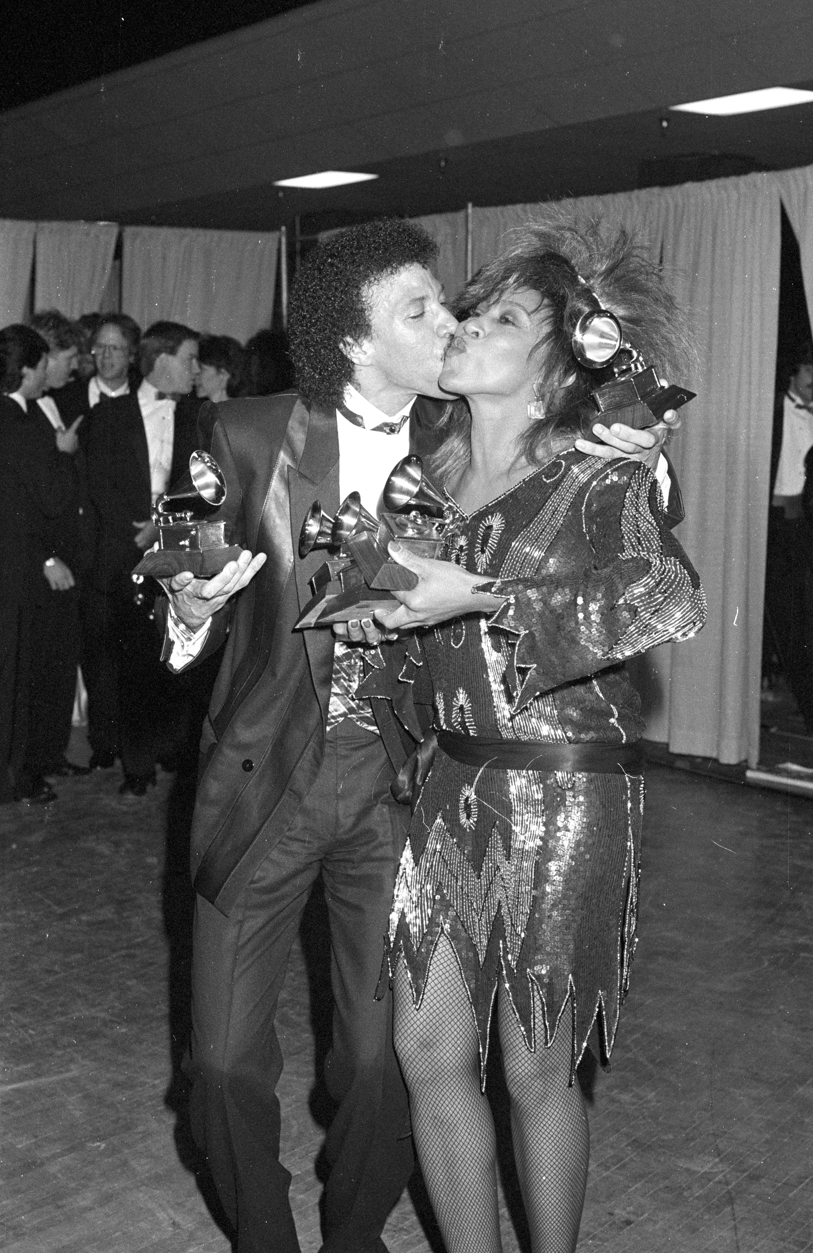 Tina Turner & Lionel Ritchie, 1985 Grammys