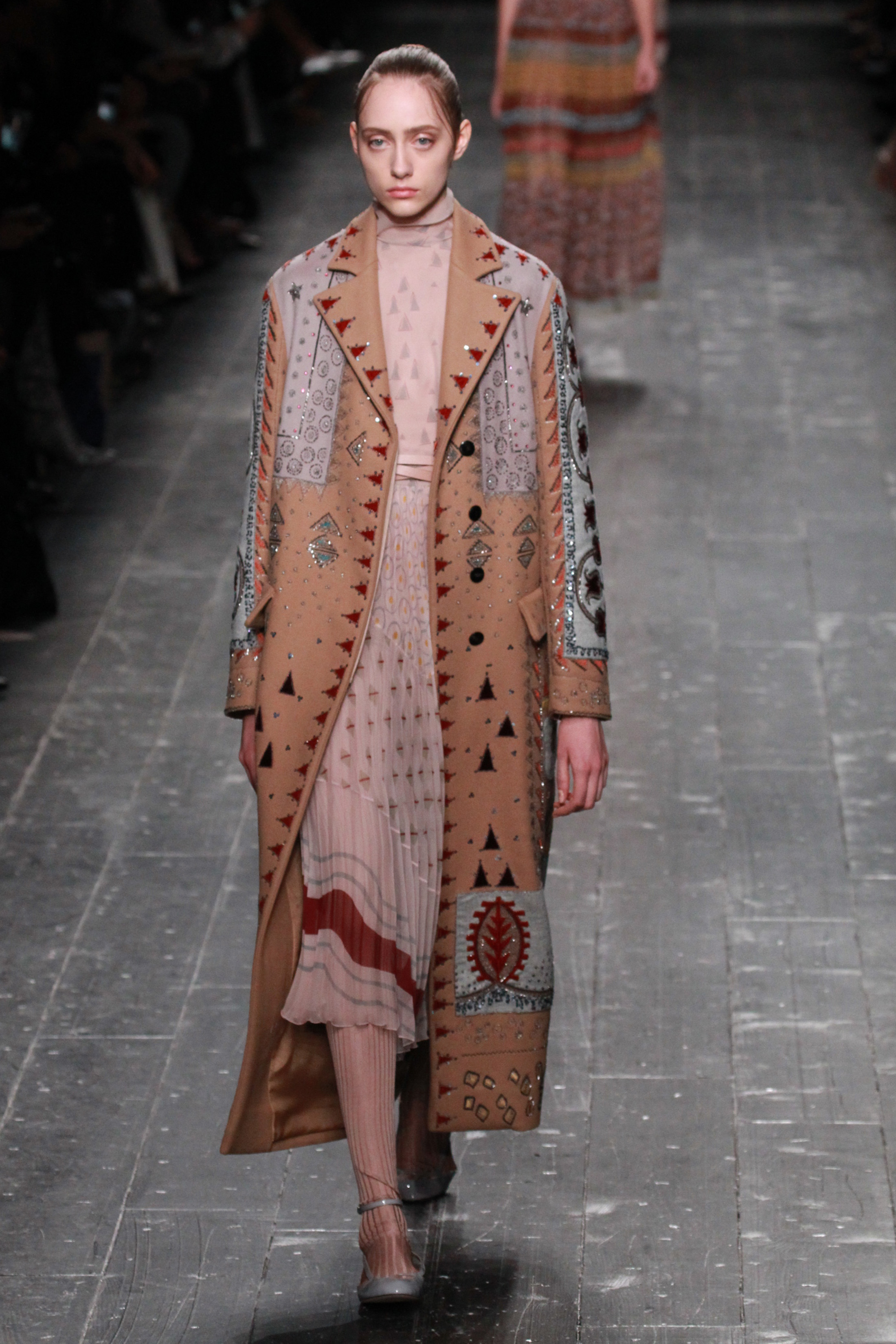 Valentino : Runway - Paris Fashion Week Womenswear Fall/Winter 2016/2017