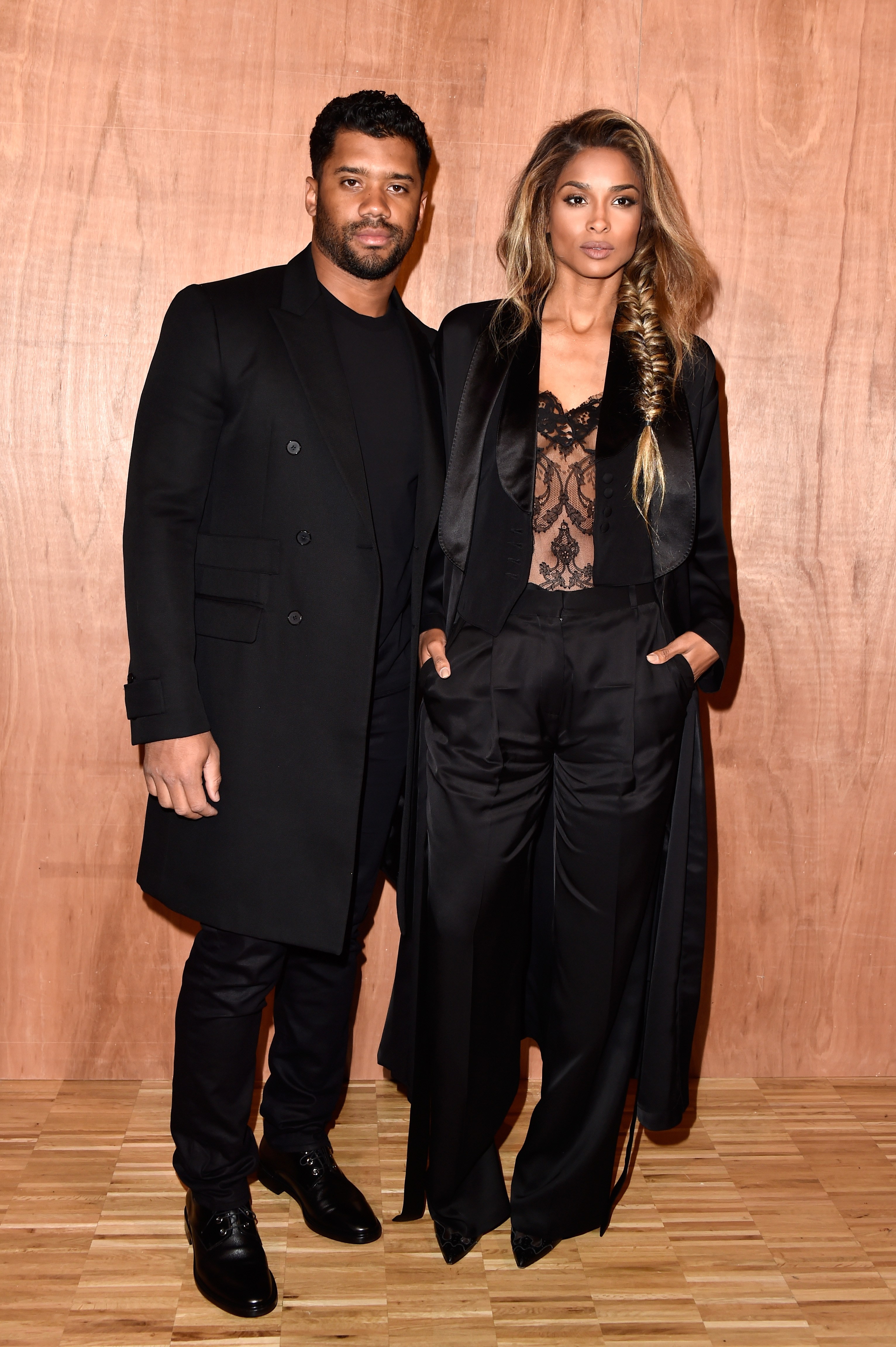Givenchy : Front Row - Paris Fashion Week Womenswear Fall/Winter 2016/2017