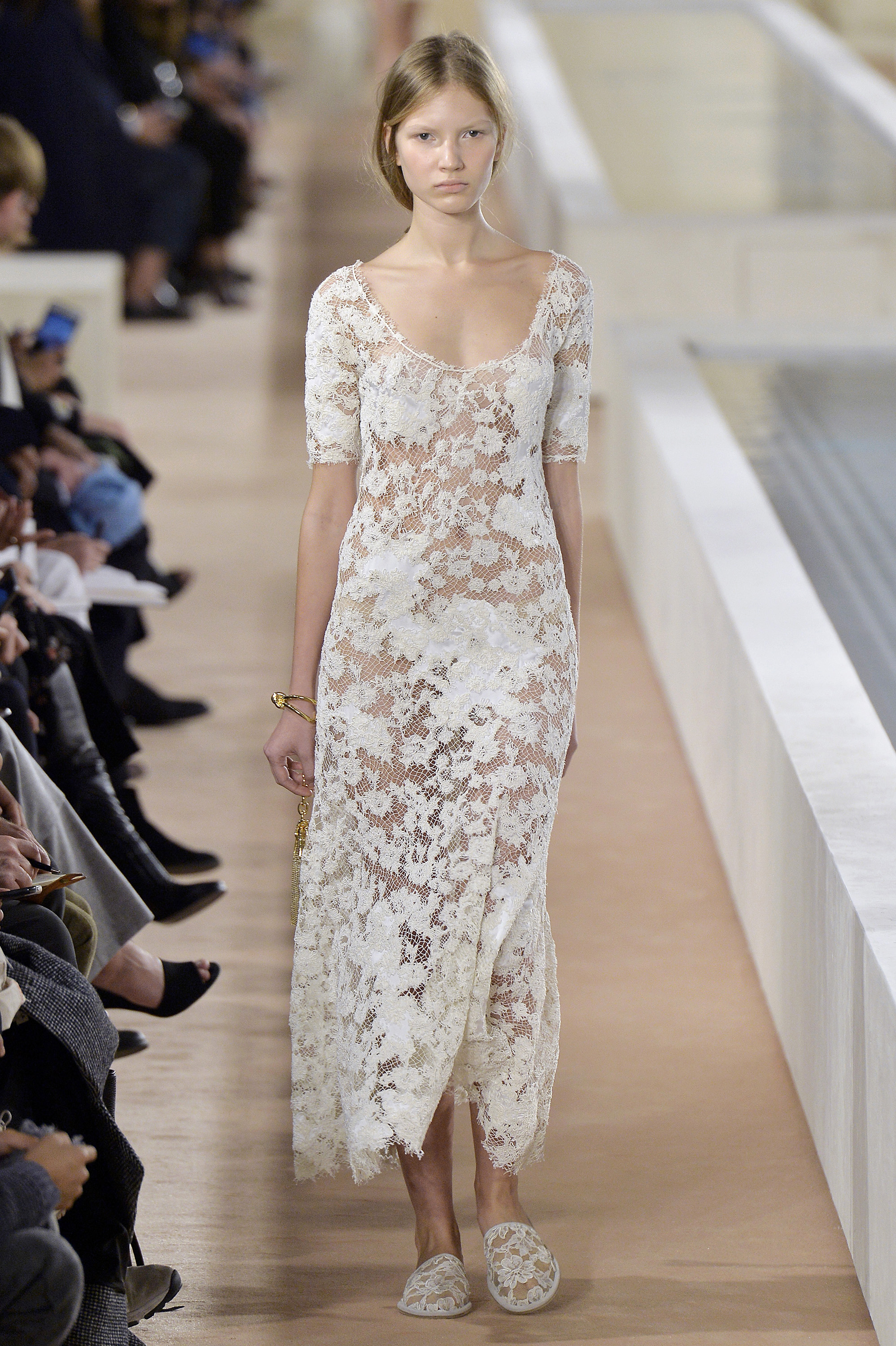 #NOWTRENDING: Bridal white!