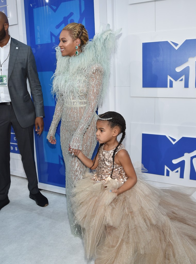 BLUE IVY