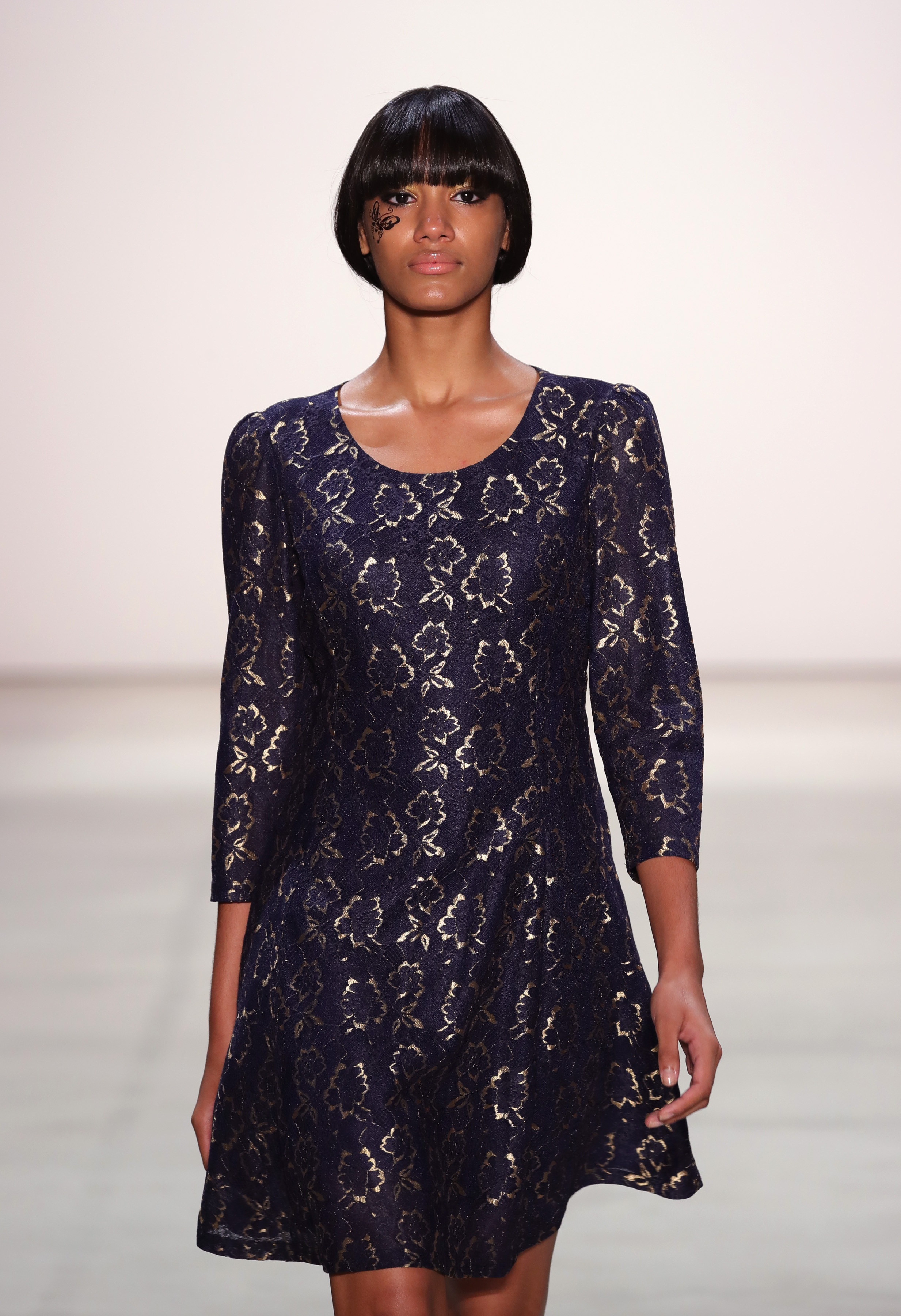 LACE OVERLAYS