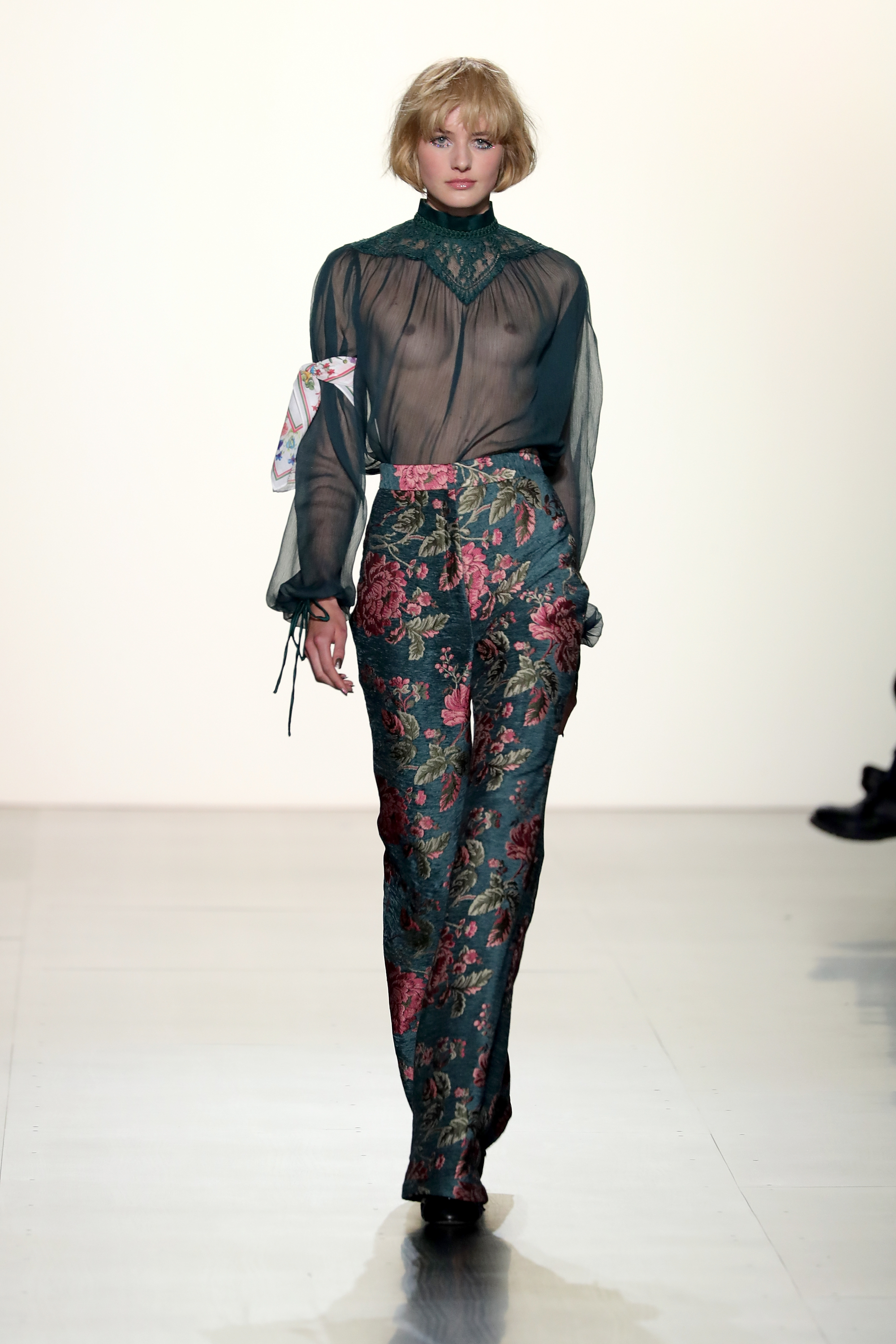 TADASHI SHOJI