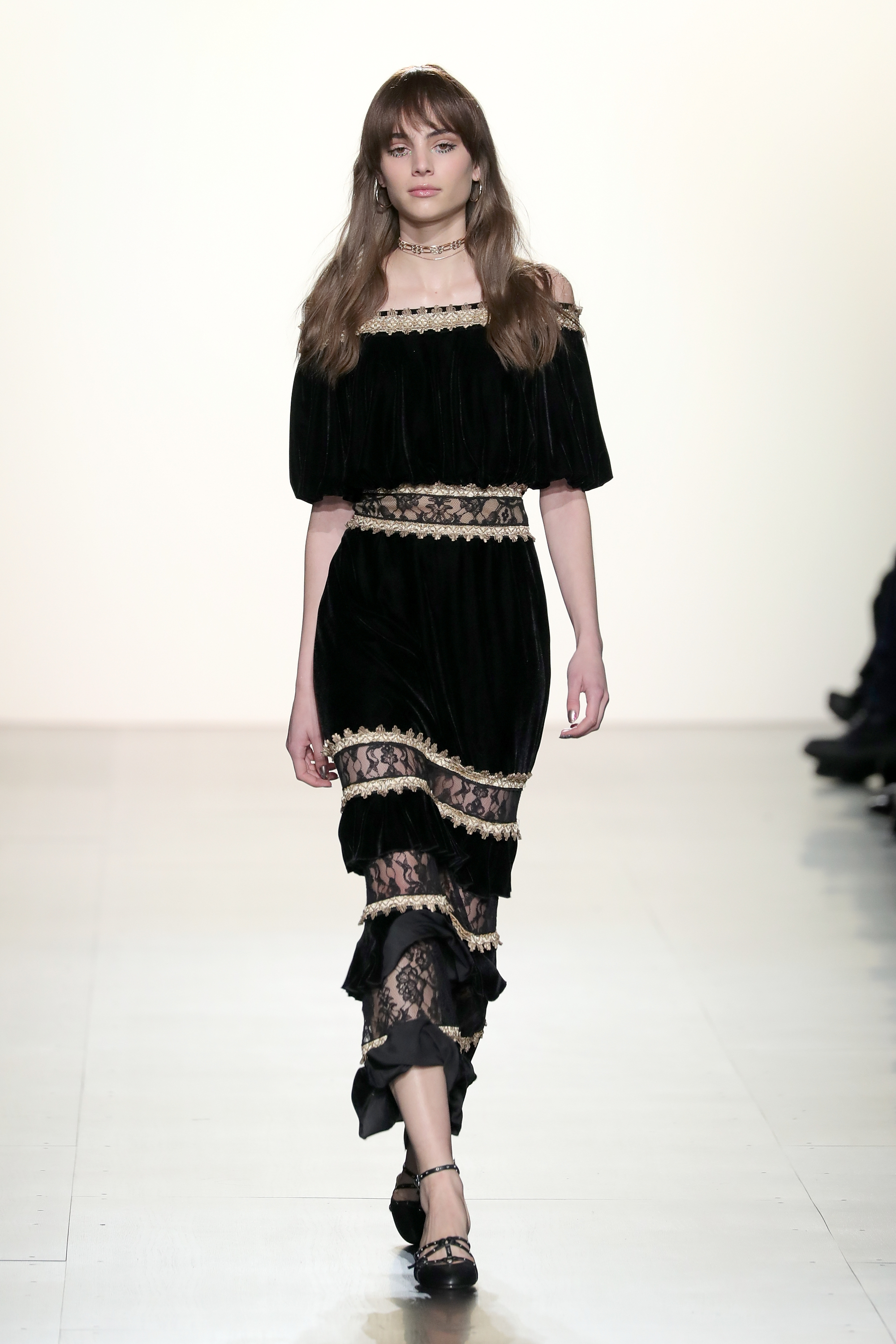 TADASHI SHOJI