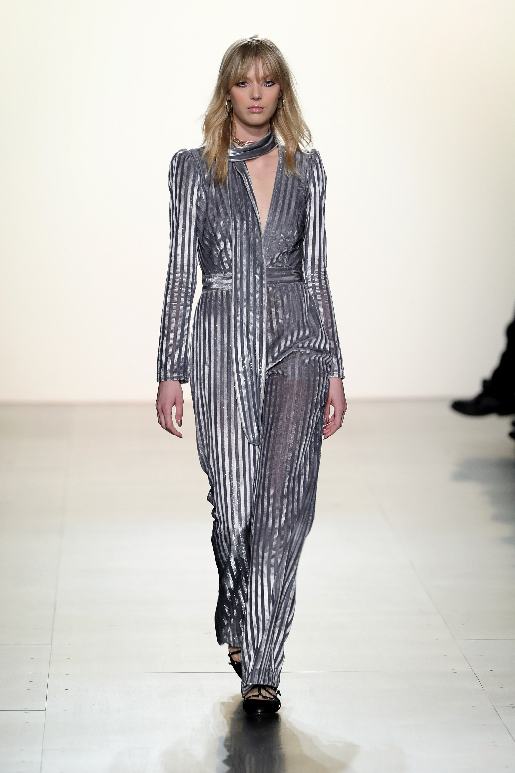 TADASHI SHOJI