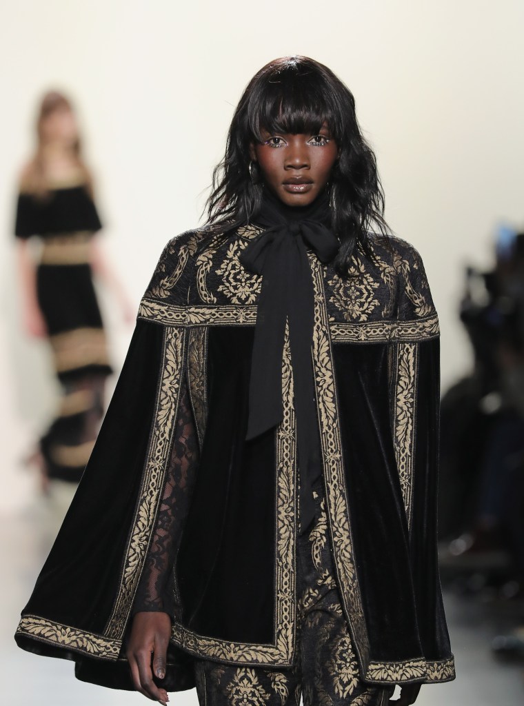 TADASHI SHOJI