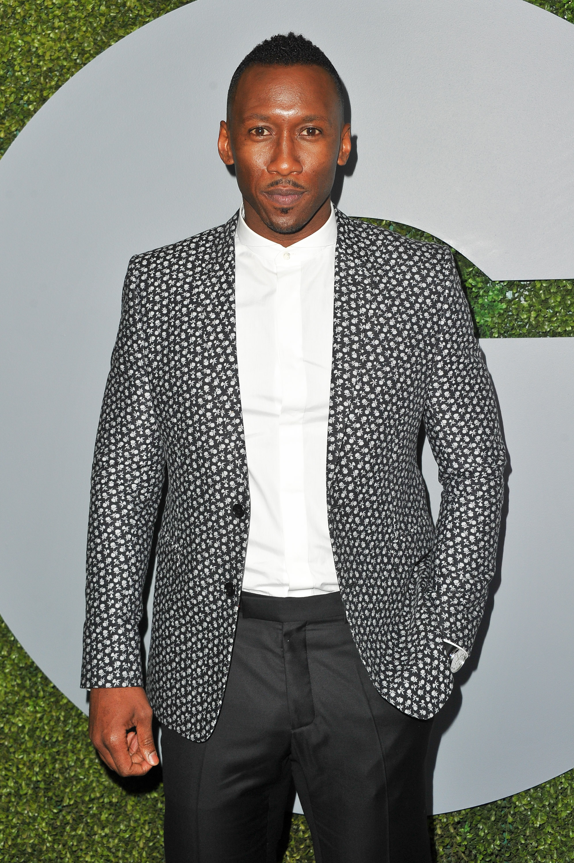 Mahershala Ali Puts The Hershey In Chocolate