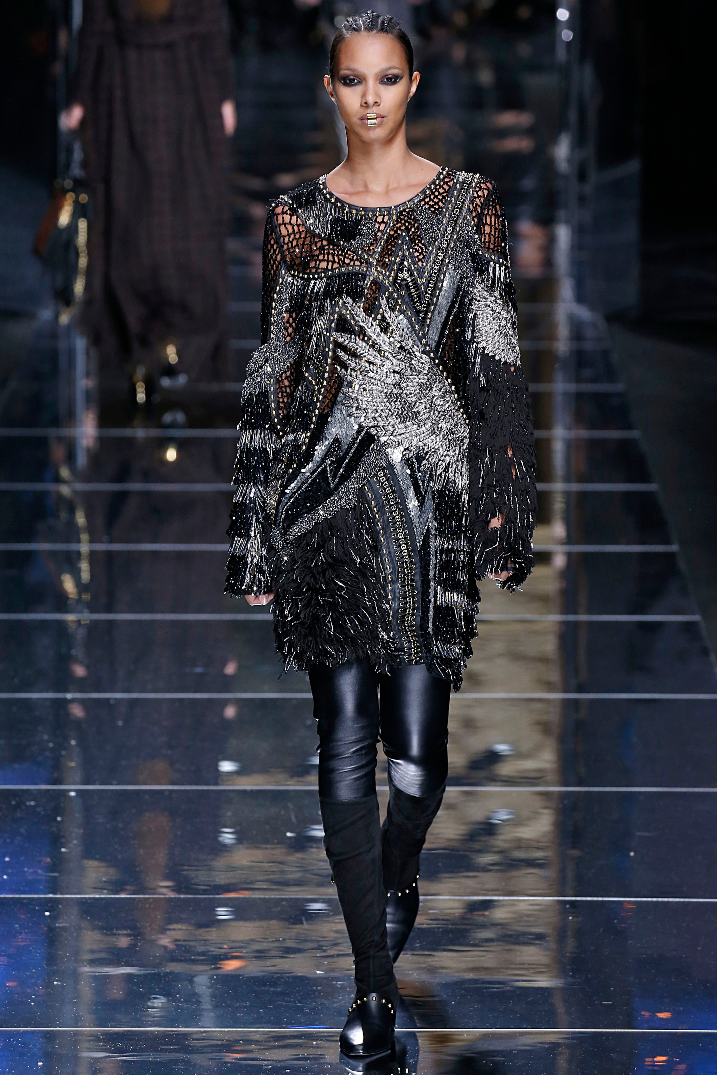 Balmain : Runway - Paris Fashion Week Womenswear Fall/Winter 2017/2018