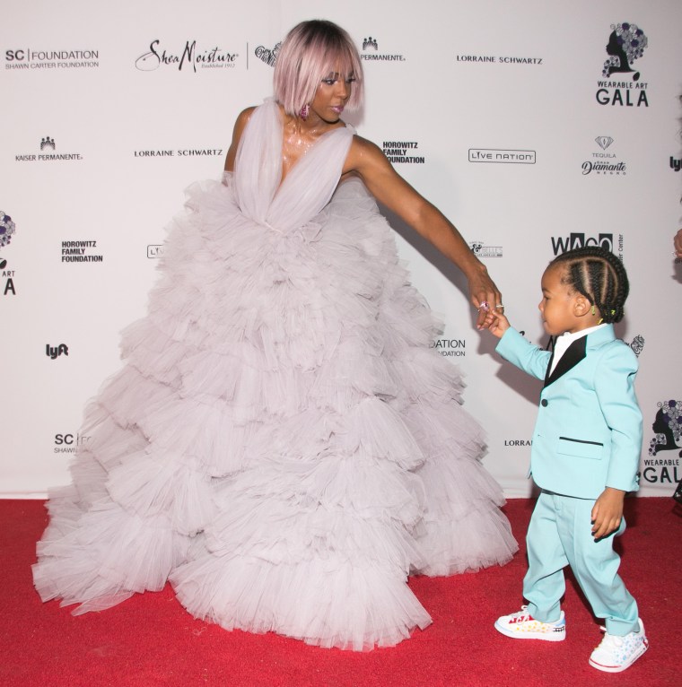 Kelly Rowland & Blue Ivy