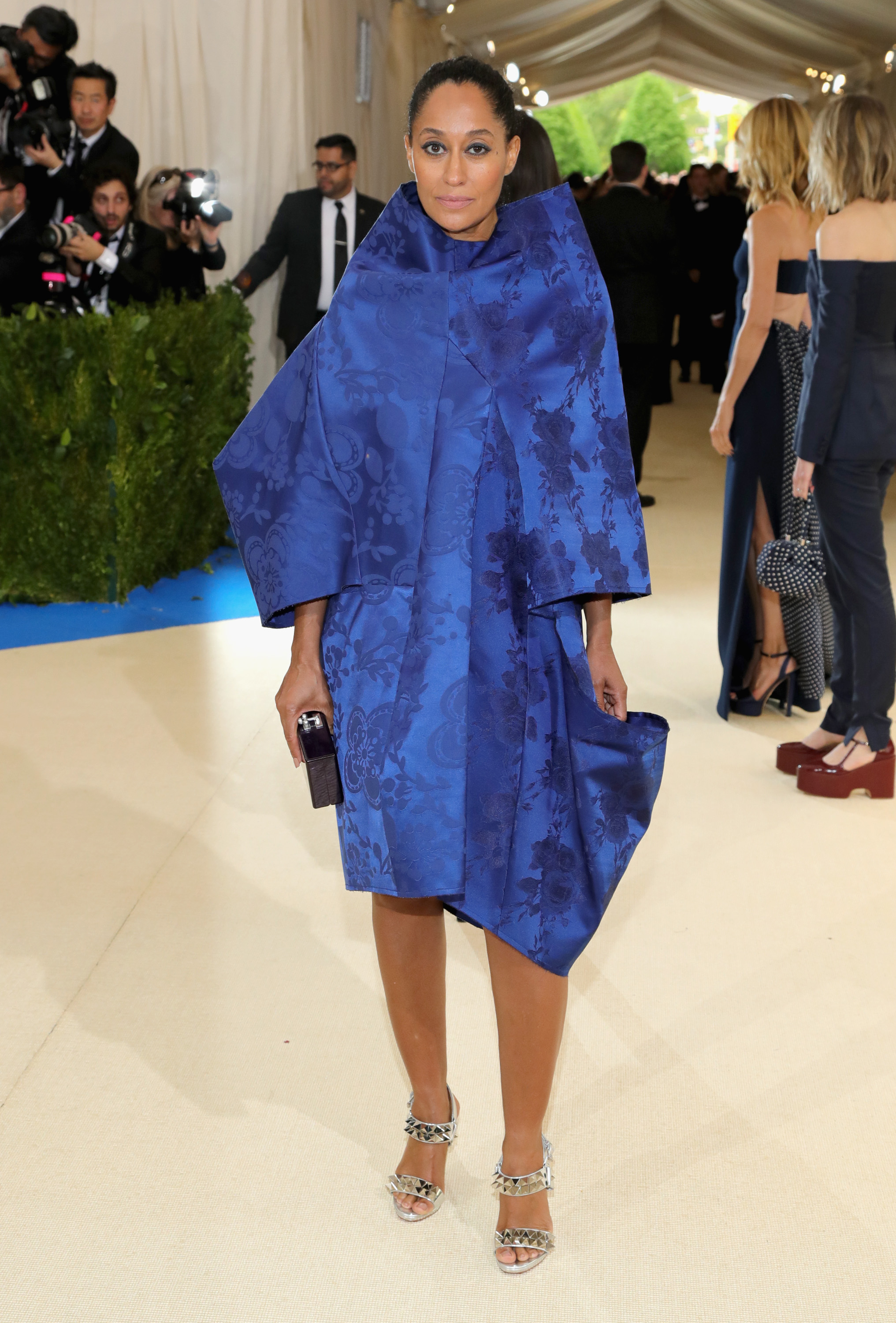 TRACEE ELLIS ROSS