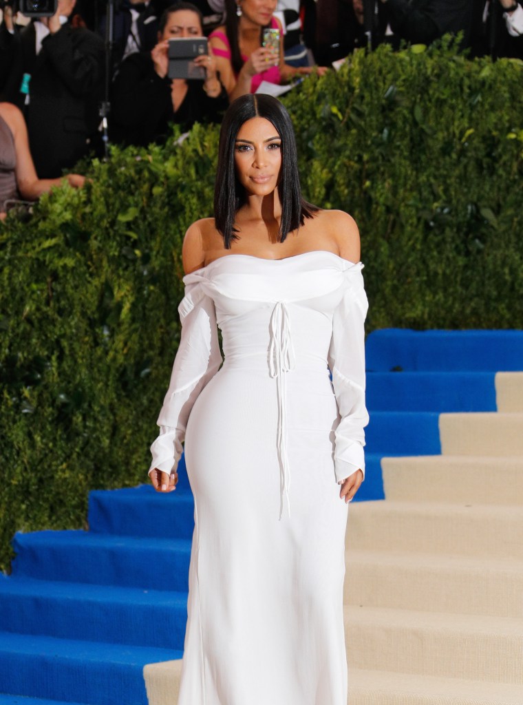 KIM KARDASHIAN