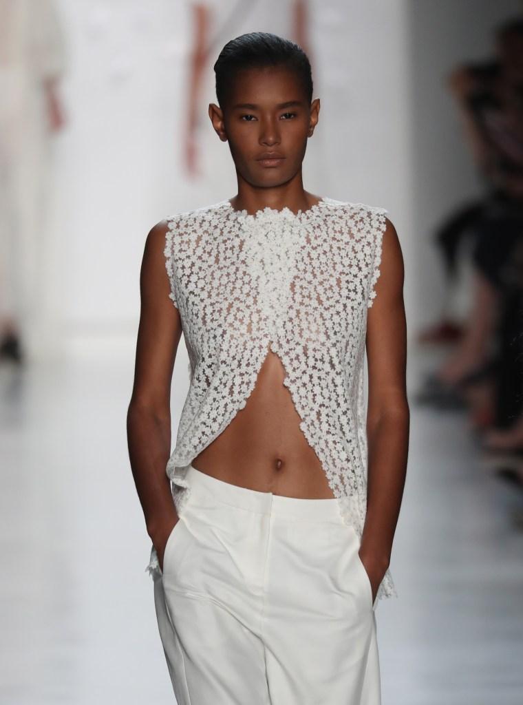 Noon By Noor - Runway - September 2017 - New York Fashion Week: The Shows