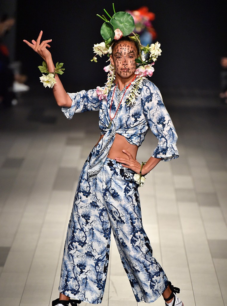 Desigual - Runway - September 2017 - New York Fashion Week