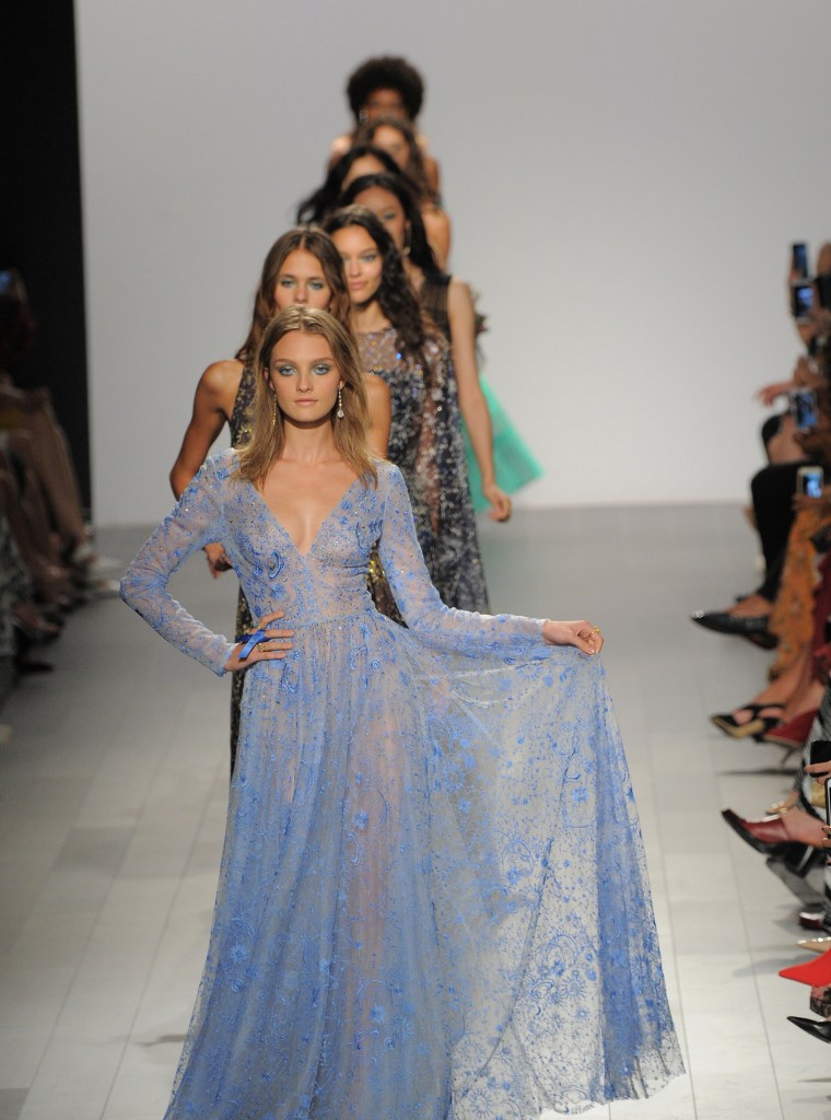 Tadashi Shoji - Runway - September 2017 - New York Fashion Week: The Shows