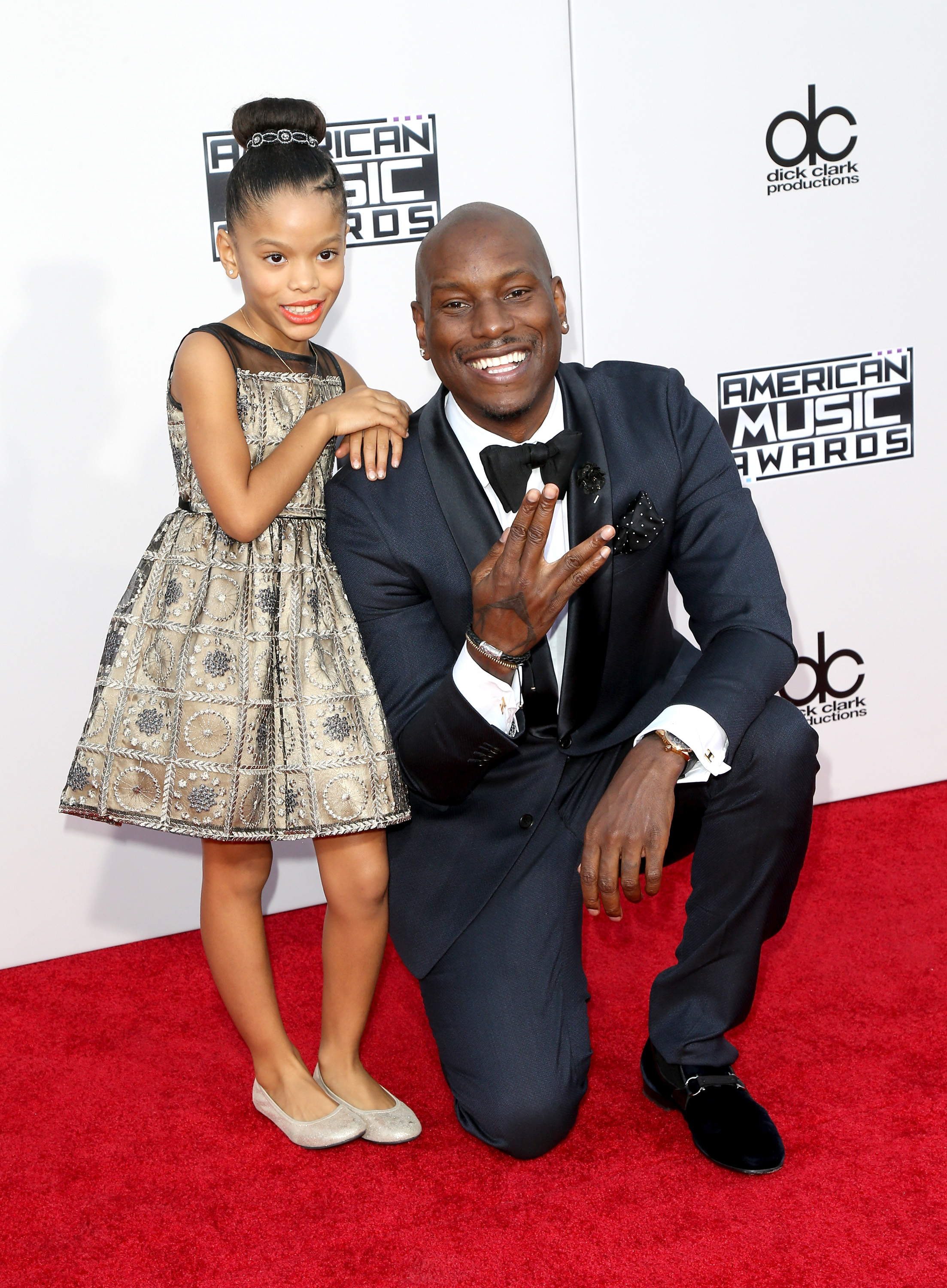 2015 American Music Awards - Arrivals