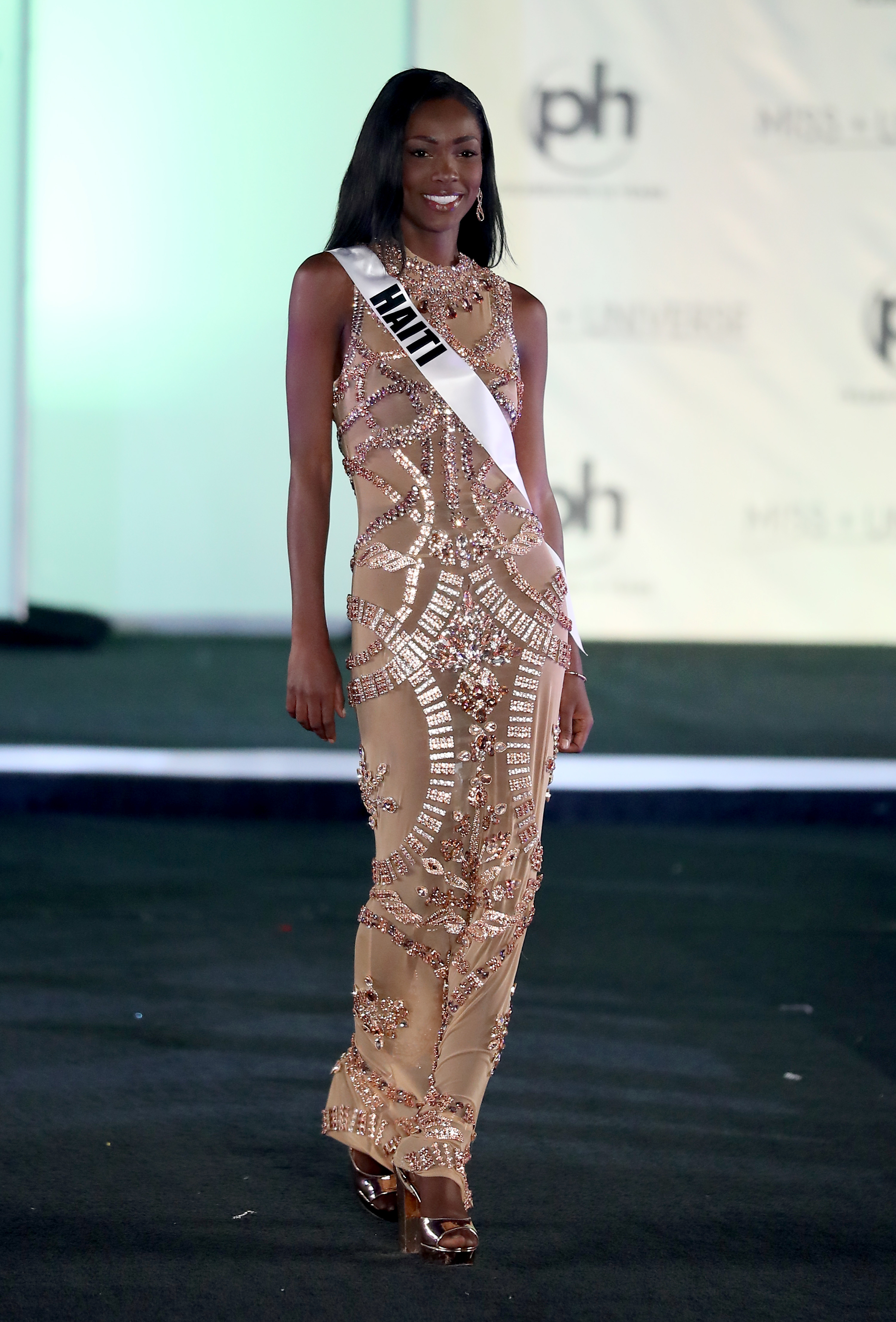 CASSANDRA CHERY - MISS UNIVERSE 2017 HAITI