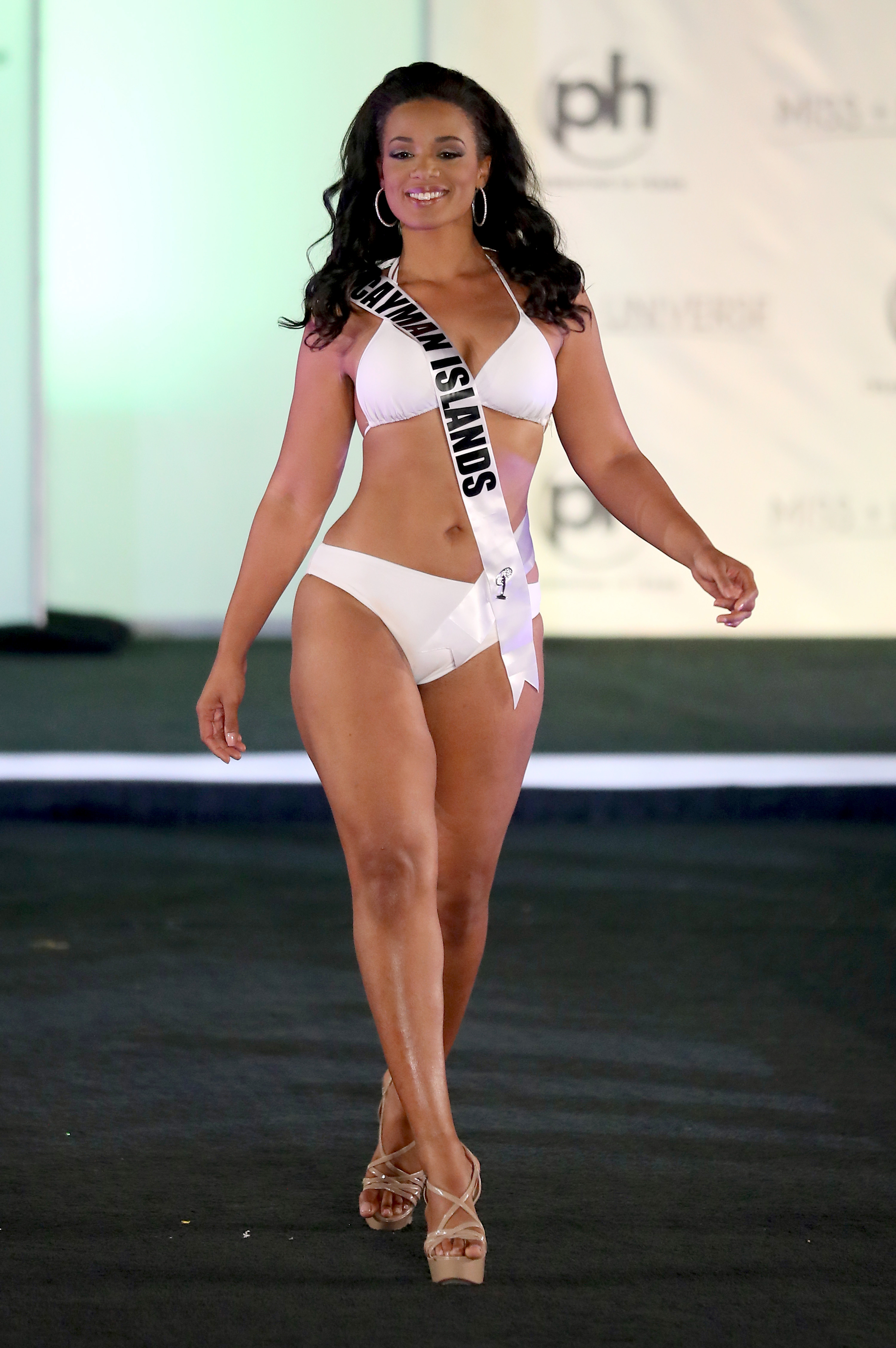 ANIKA CONOLLY - MISS UNIVERSE 2017 CAYMAN ISLANDS