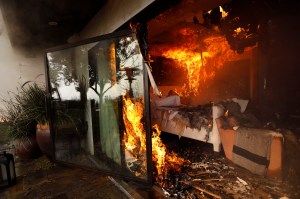 Southern California Wildfires Forces Thousands to Evacuate