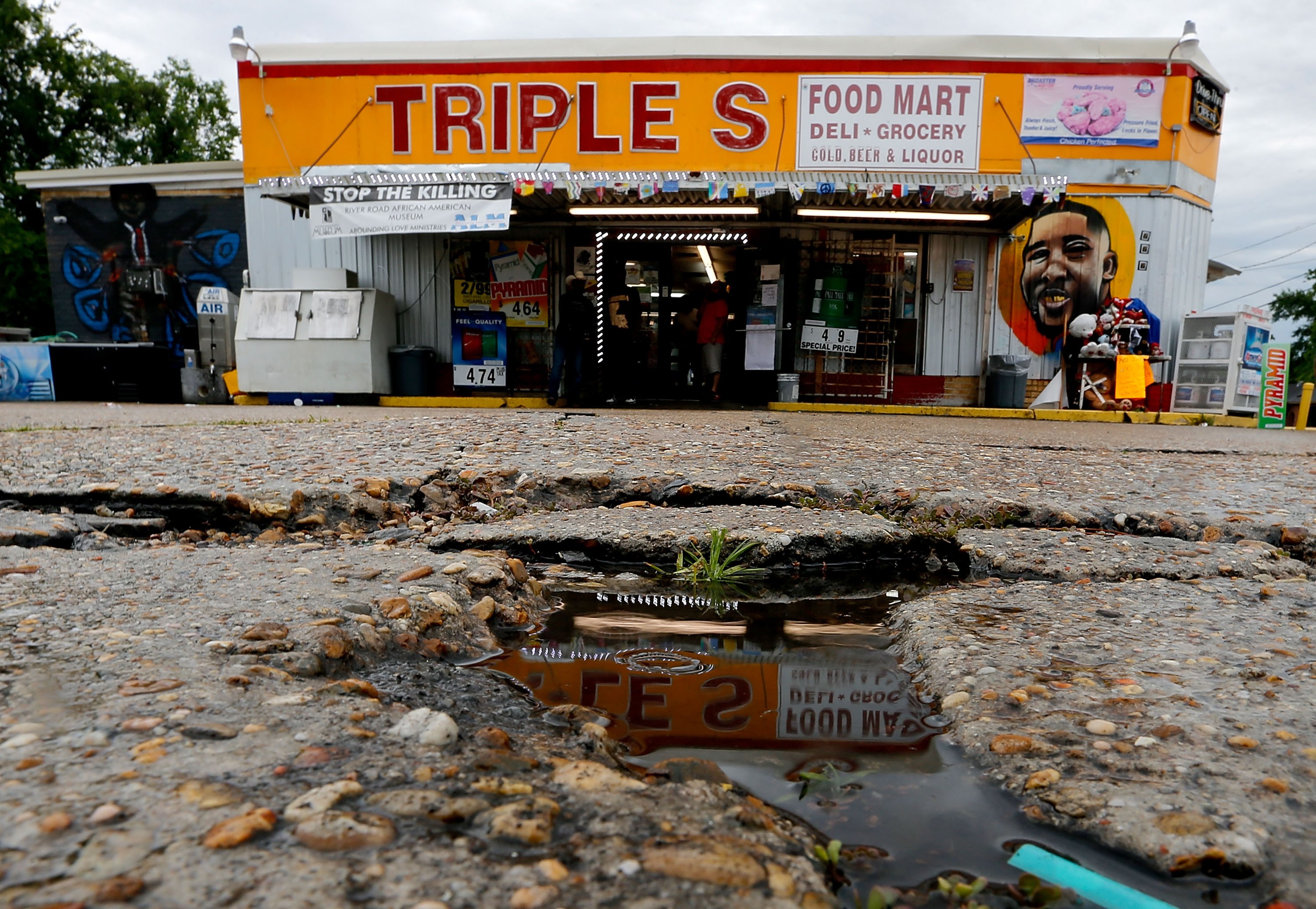 Baton Rouge Tense As DOJ Prepares To Announce Findings In Alton Sterling Case