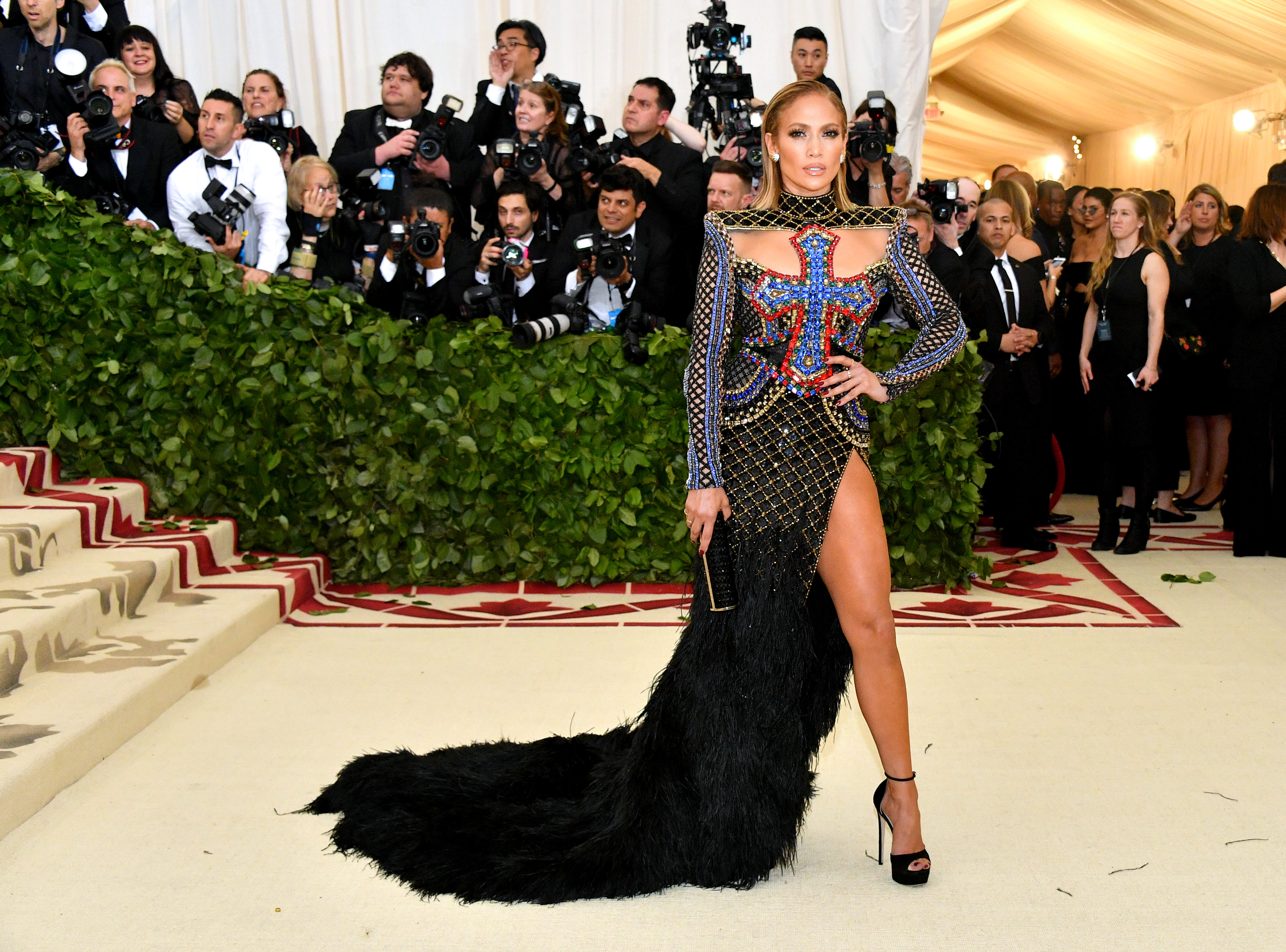 CROSS-ing THE FASHION LINE