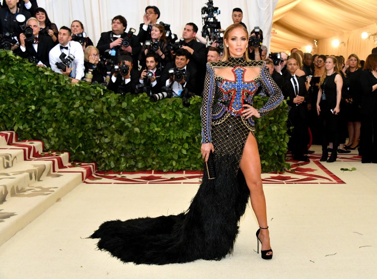 CROSS-ing THE FASHION LINE