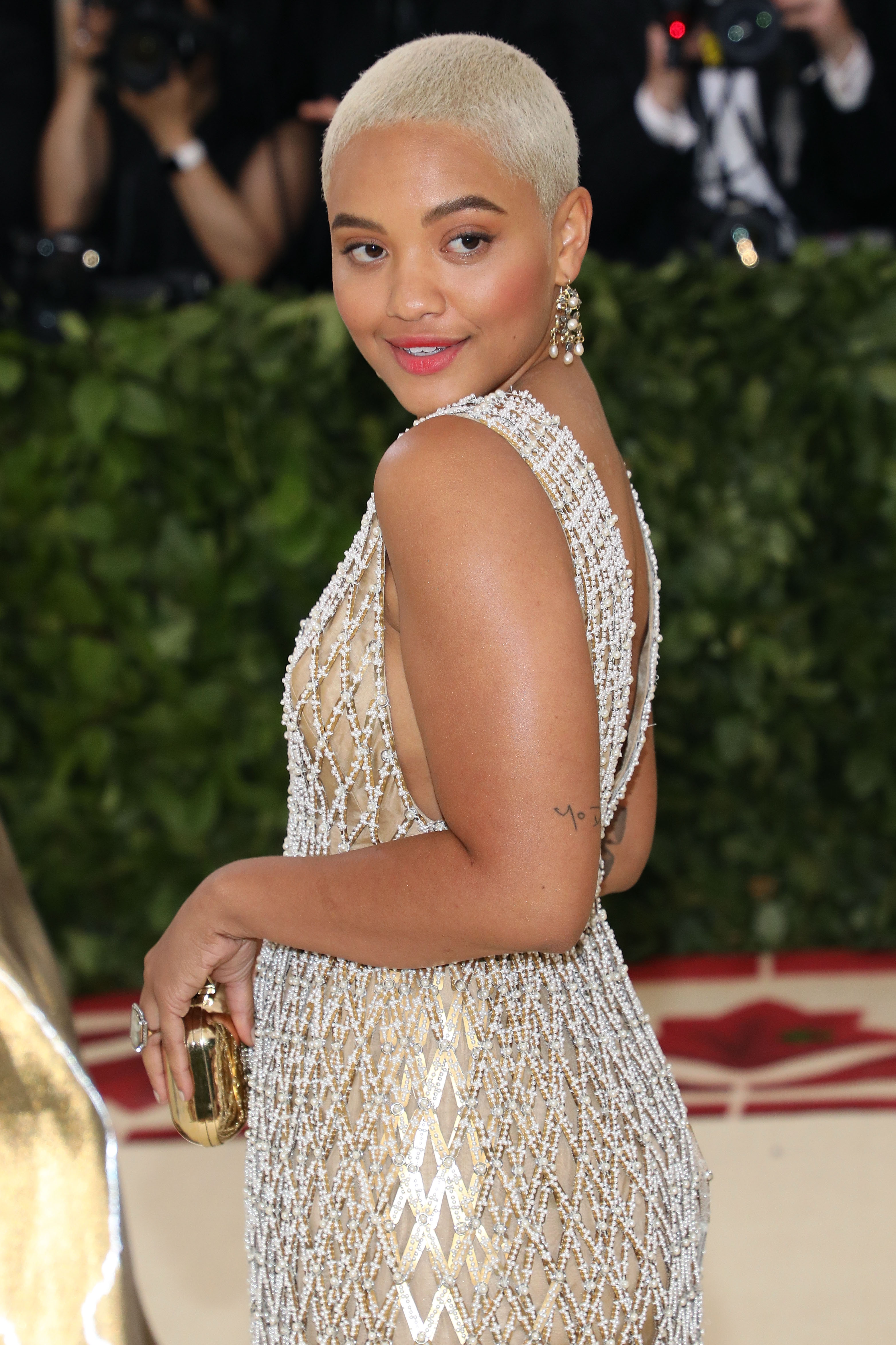 EMBELLISHMENTS TO ENVY