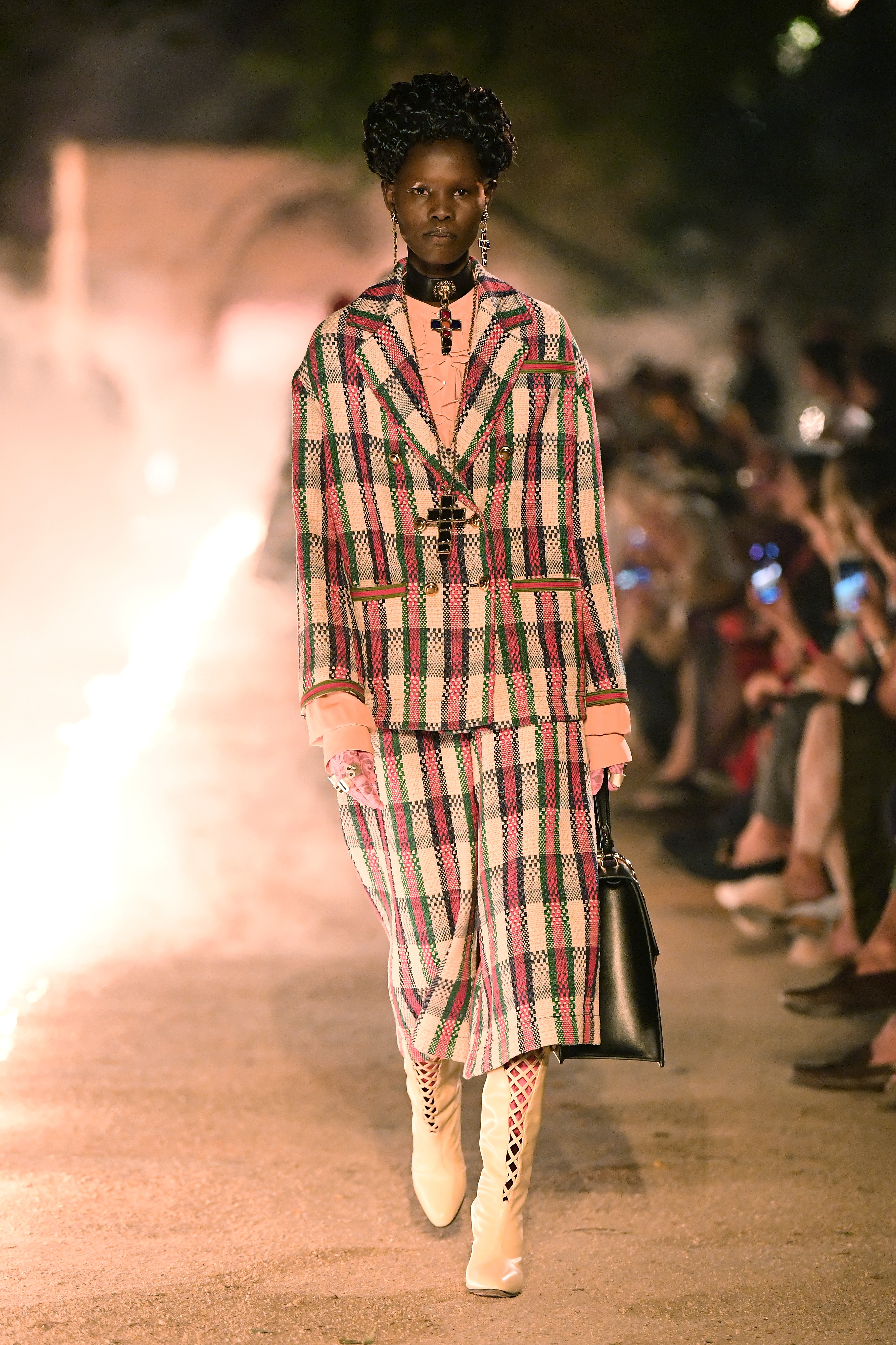 Gucci Cruise 2019 - Fashion Show