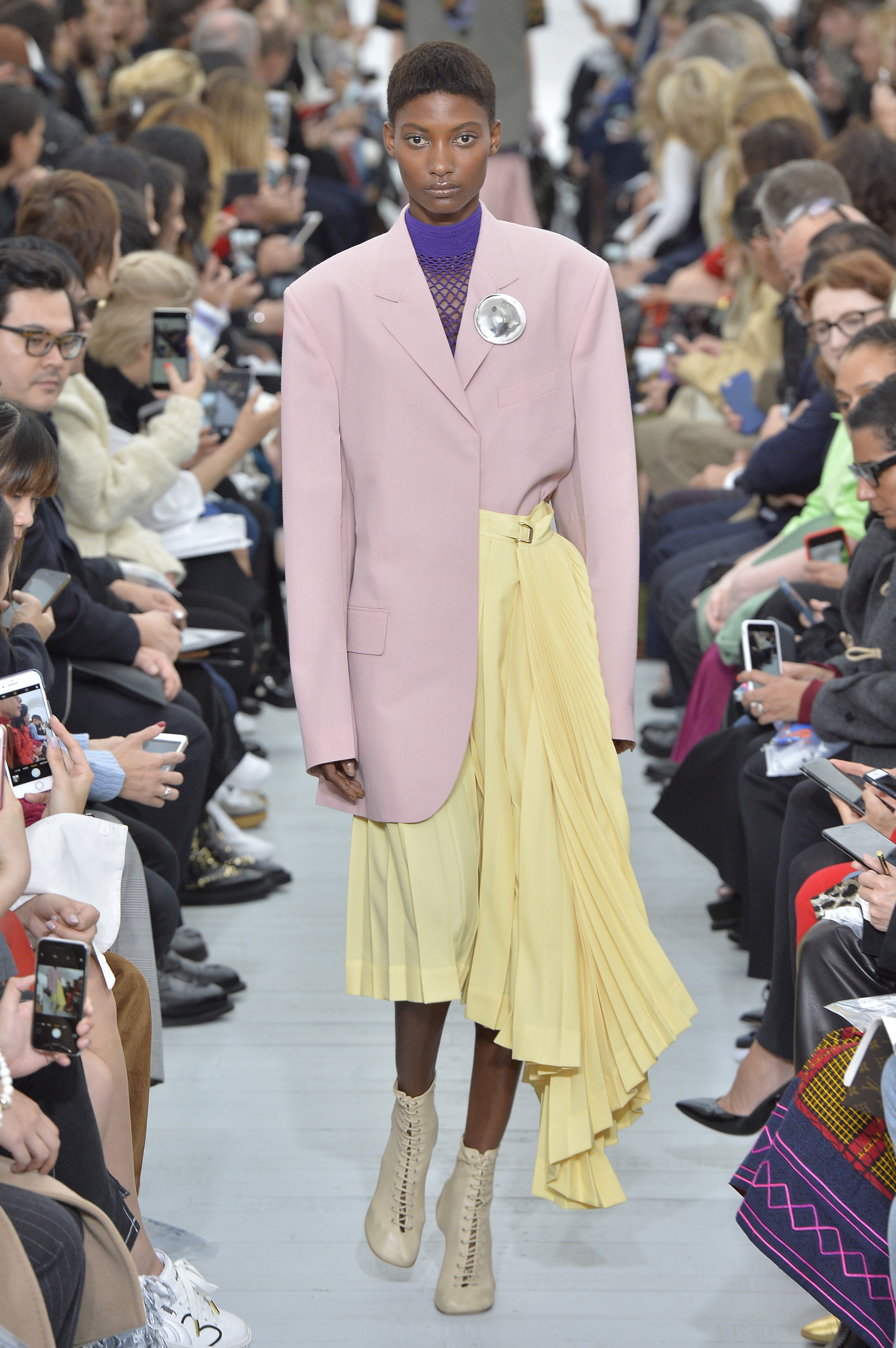 Celine - Runway RTW - Spring 2018 - Paris Fashion Week