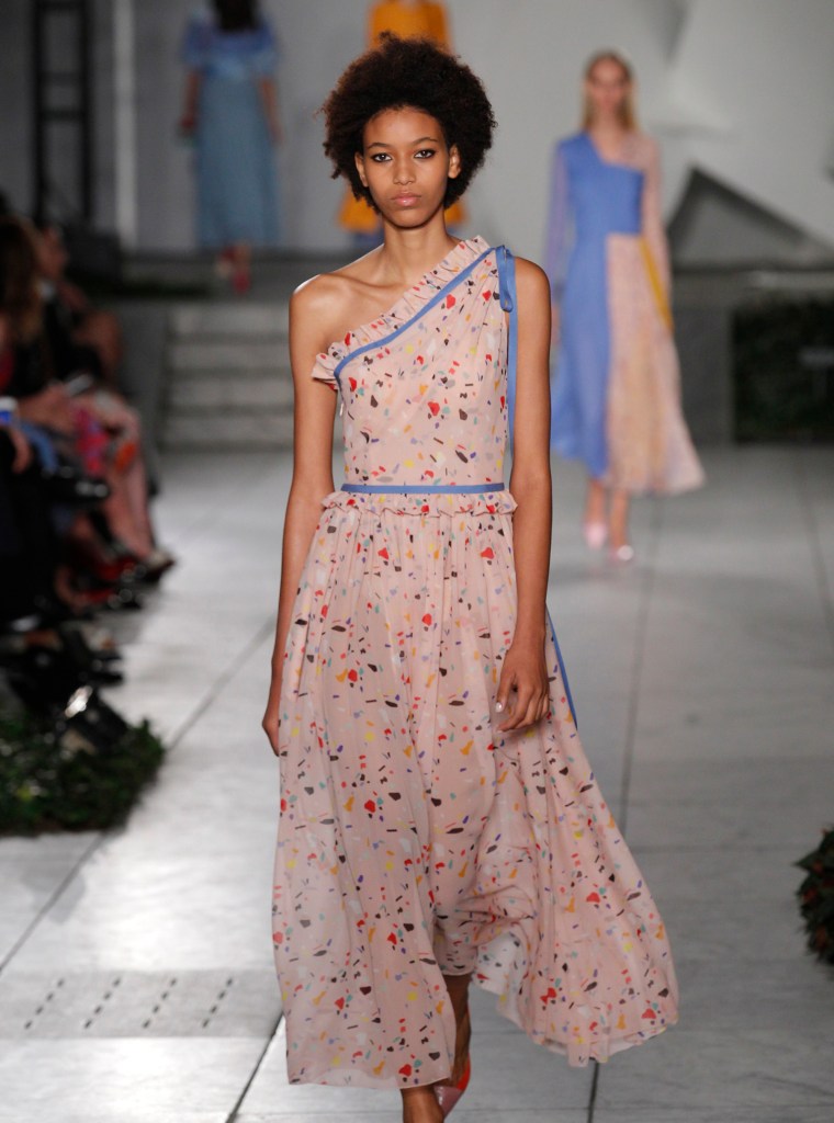 Carolina Herrera - Runway RTW - Spring 2018 - New York Fashion Week