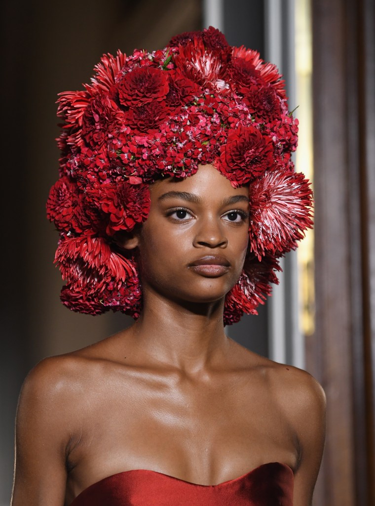 Valentino : Runway - Paris Fashion Week - Haute Couture Fall Winter 2018/2019