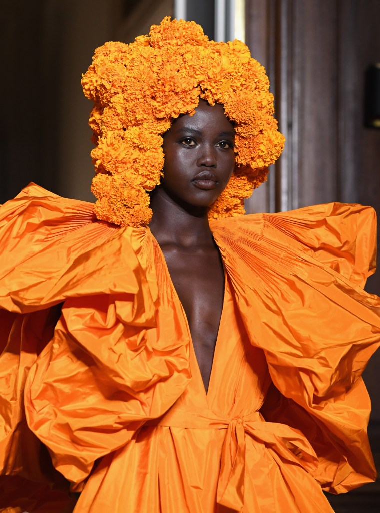 Valentino : Runway - Paris Fashion Week - Haute Couture Fall Winter 2018/2019