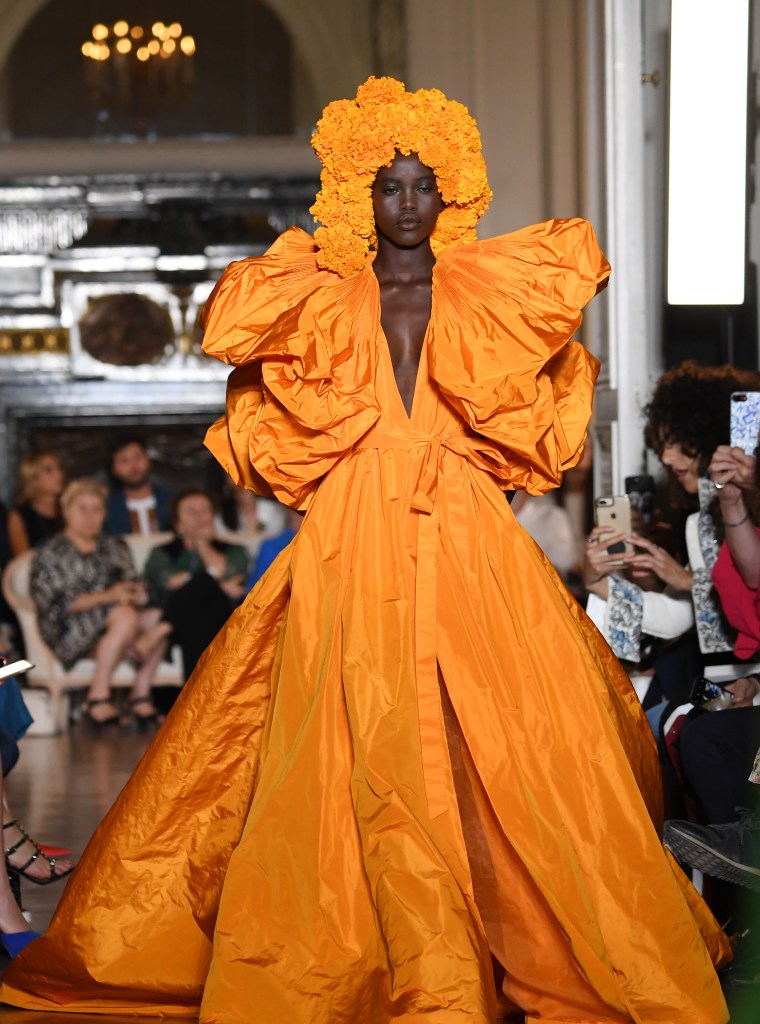Valentino : Runway - Paris Fashion Week - Haute Couture Fall Winter 2018/2019