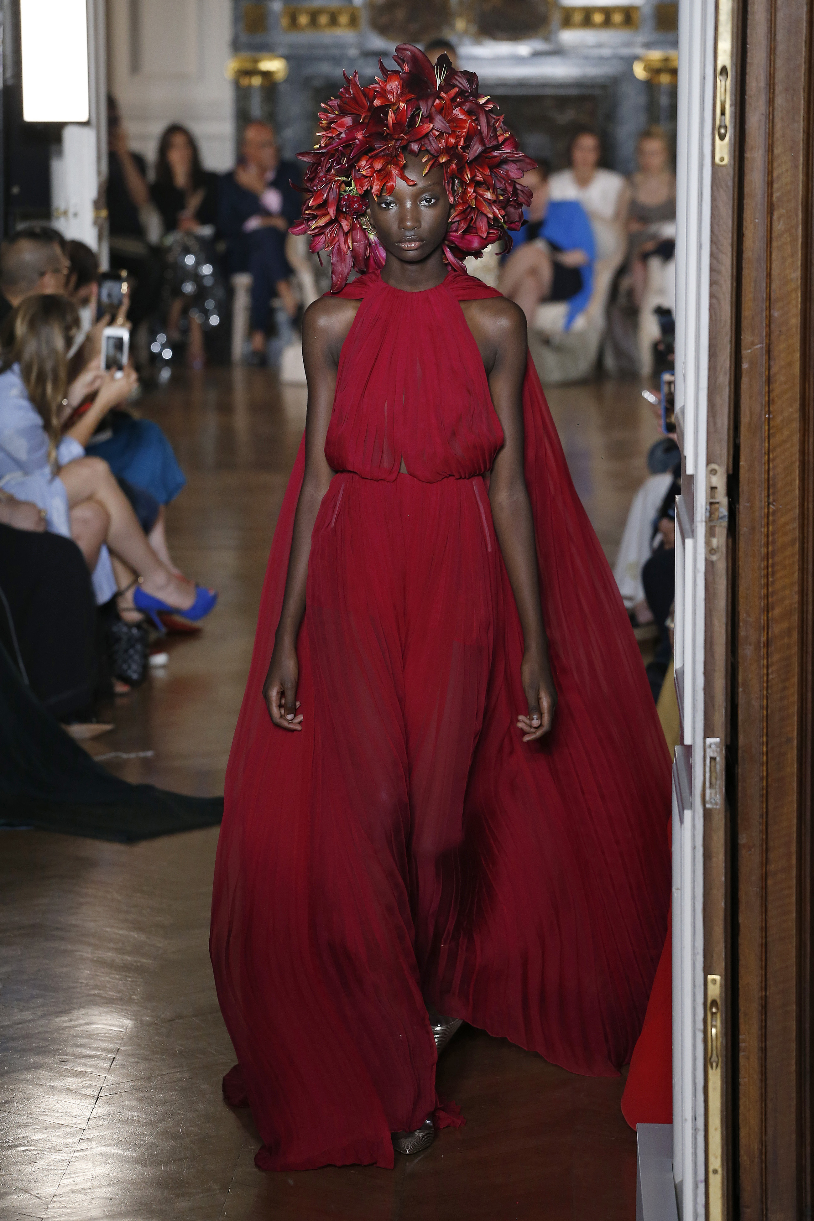 Valentino : Runway - Paris Fashion Week - Haute Couture Fall Winter 2018/2019